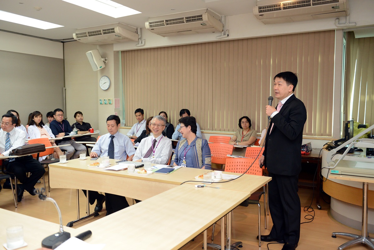 ภาควิชาวิสัญญีวิทยา จัดประชุมเรื่อง “การจัดทำข้อตกลงการปฏิบัติงาน (PA) ระหว่างคณบดีกับหัวหน้าภาควิชาและผู้อำนวยการโรงเรียนฯ” ปีงบประมาณ 2559