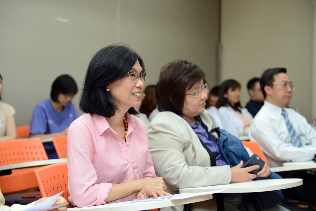 ภาควิชาวิสัญญีวิทยา จัดประชุมเรื่อง “การจัดทำข้อตกลงการปฏิบัติงาน (PA) ระหว่างคณบดีกับหัวหน้าภาควิชาและผู้อำนวยการโรงเรียนฯ” ปีงบประมาณ 2559