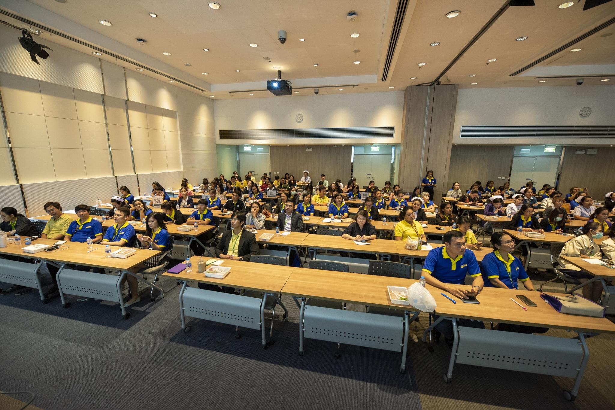 การปรับตัวสู่การสื่อสารในยุคดิจิทัล 