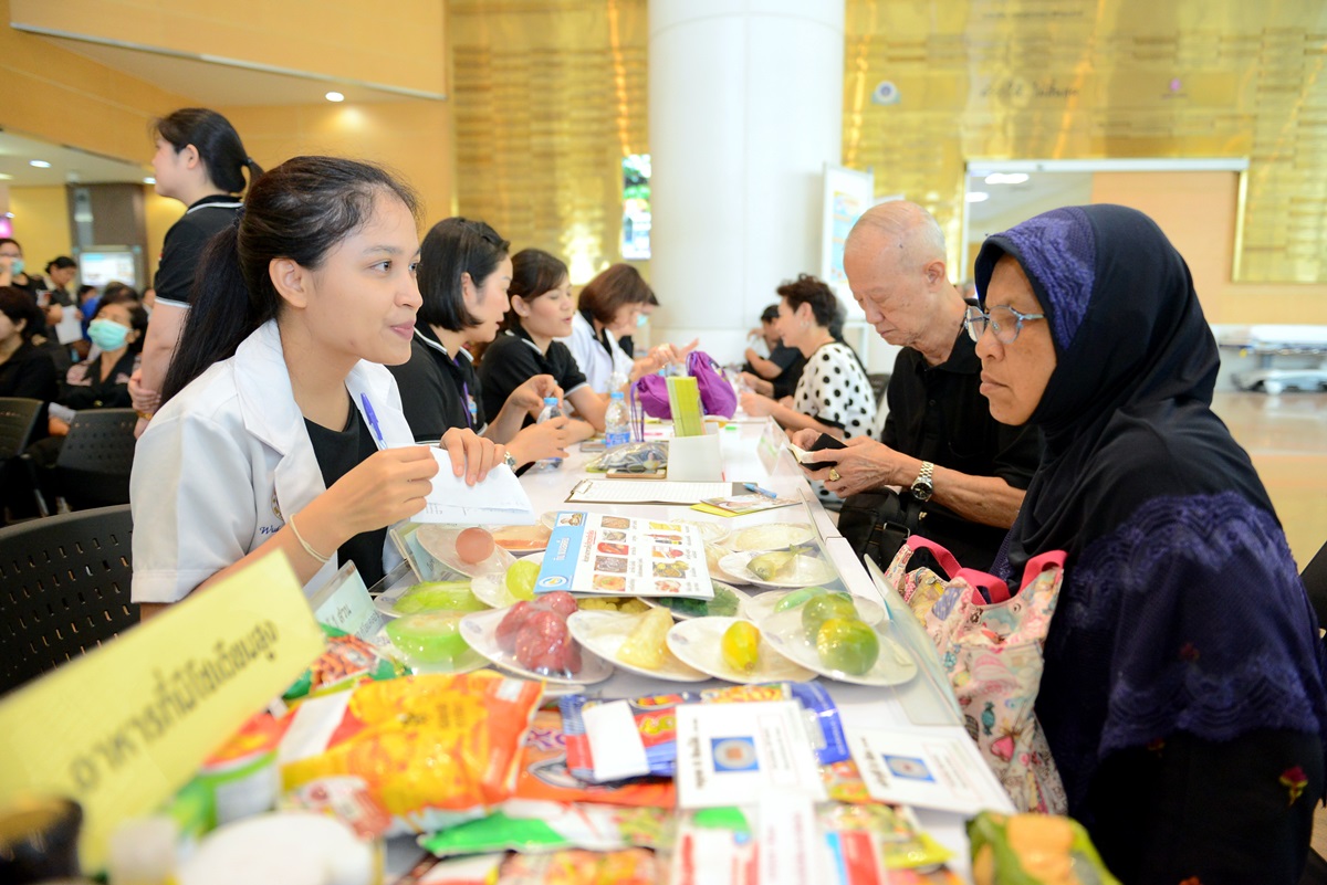 นิทรรศการวันไตโลก World Kidney Day อ้วนกลมระทมไต