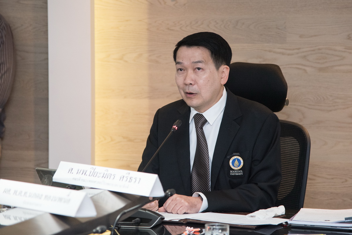 ต้อนรับและบรรยายภาพรวม ทิศทางการพัฒนาของคณะฯ