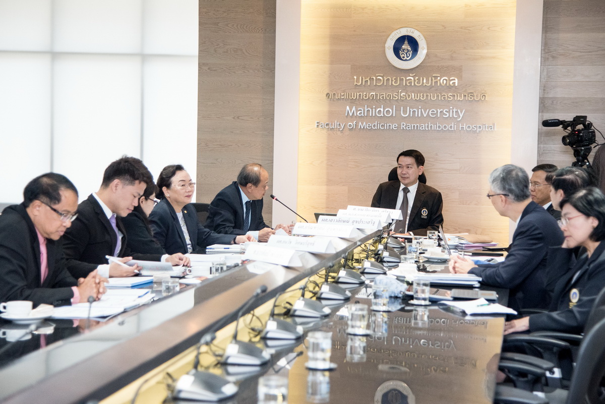 ต้อนรับและบรรยายภาพรวม ทิศทางการพัฒนาของคณะฯ