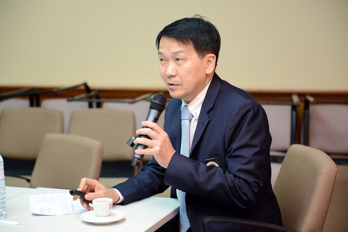 ภาควิชากุมารเวชศาสตร์ จัดประชุม เรื่อง การจัดทำข้อตกลงการปฏิบัติงาน (PA) ระหว่างคณบดีกับหัวหน้าภาควิชาและผู้อำนวยการโรงเรียนฯ ปีงบประมาณ 2559