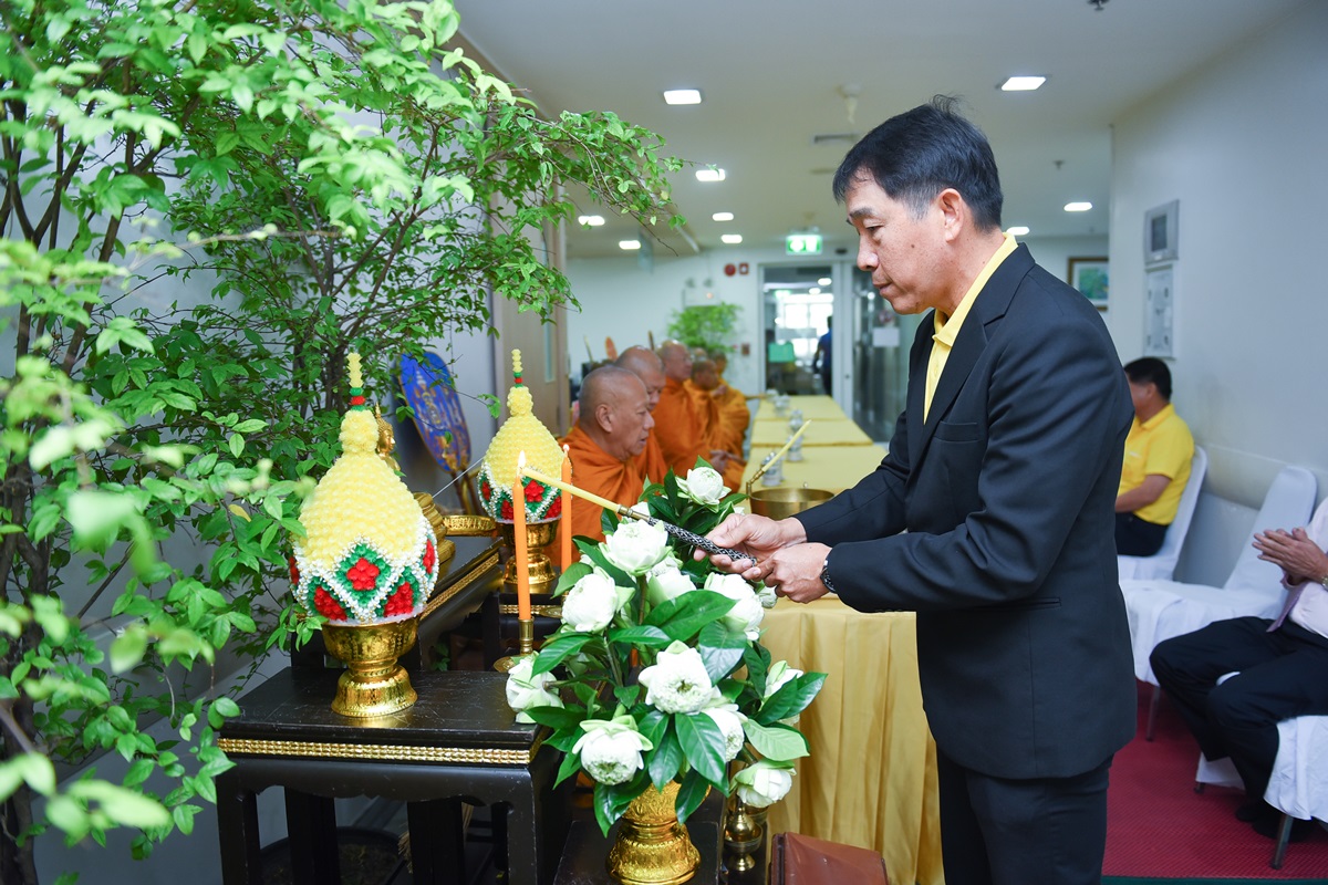 งานทันตกรรมจัดพิธีทำบุญเลี้ยงพระ เนื่องในวันขึ้นปีใหม่ งานทันตกรรมจัดพิธีทำบุญเลี้ยงพระ เนื่องในวันขึ้นปีใหม่