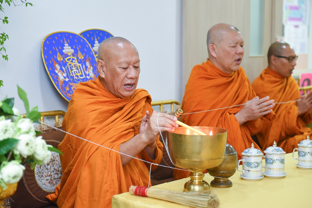 งานทันตกรรมจัดพิธีทำบุญเลี้ยงพระ เนื่องในวันขึ้นปีใหม่ งานทันตกรรมจัดพิธีทำบุญเลี้ยงพระ เนื่องในวันขึ้นปีใหม่