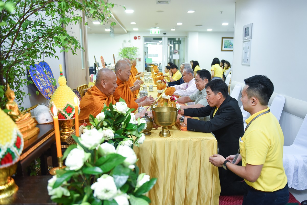 งานทันตกรรมจัดพิธีทำบุญเลี้ยงพระ เนื่องในวันขึ้นปีใหม่ งานทันตกรรมจัดพิธีทำบุญเลี้ยงพระ เนื่องในวันขึ้นปีใหม่