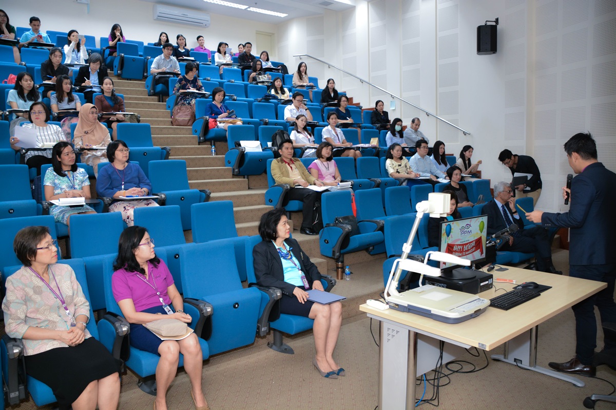 ห้องปฏิบัติการเภสัชพันธุศาสตร์ จัดการประชุมวิชาการนานาชาติเนื่องในโอกาสก่อตั้งครบ 7 ปี ห้องปฏิบัติการเภสัชพันธุศาสตร์ จัดการประชุมวิชาการนานาชาติเนื่องในโอกาสก่อตั้งครบ 7 ปี