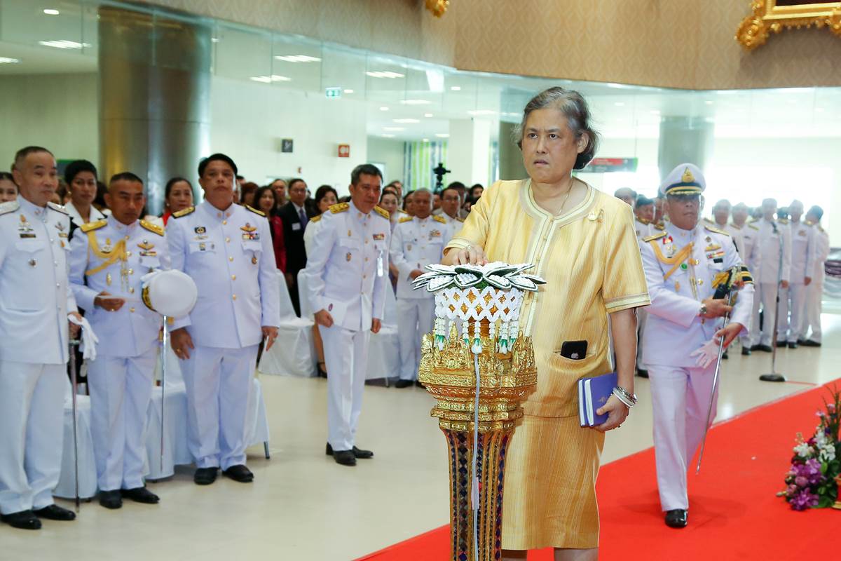 พิธีเปิดสถาบันการแพทย์จักรีนฤบดินทร์ คณะแพทยศาสตร์โรงพยาบาลรามาธิบดี มหาวิทยาลัยมหิดล พิธีเปิดสถาบันการแพทย์จักรีนฤบดินทร์ คณะแพทยศาสตร์โรงพยาบาลรามาธิบดี มหาวิทยาลัยมหิดล