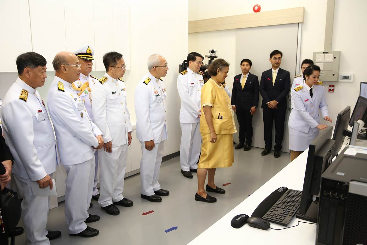 พิธีเปิดสถาบันการแพทย์จักรีนฤบดินทร์ คณะแพทยศาสตร์โรงพยาบาลรามาธิบดี มหาวิทยาลัยมหิดล พิธีเปิดสถาบันการแพทย์จักรีนฤบดินทร์ คณะแพทยศาสตร์โรงพยาบาลรามาธิบดี มหาวิทยาลัยมหิดล