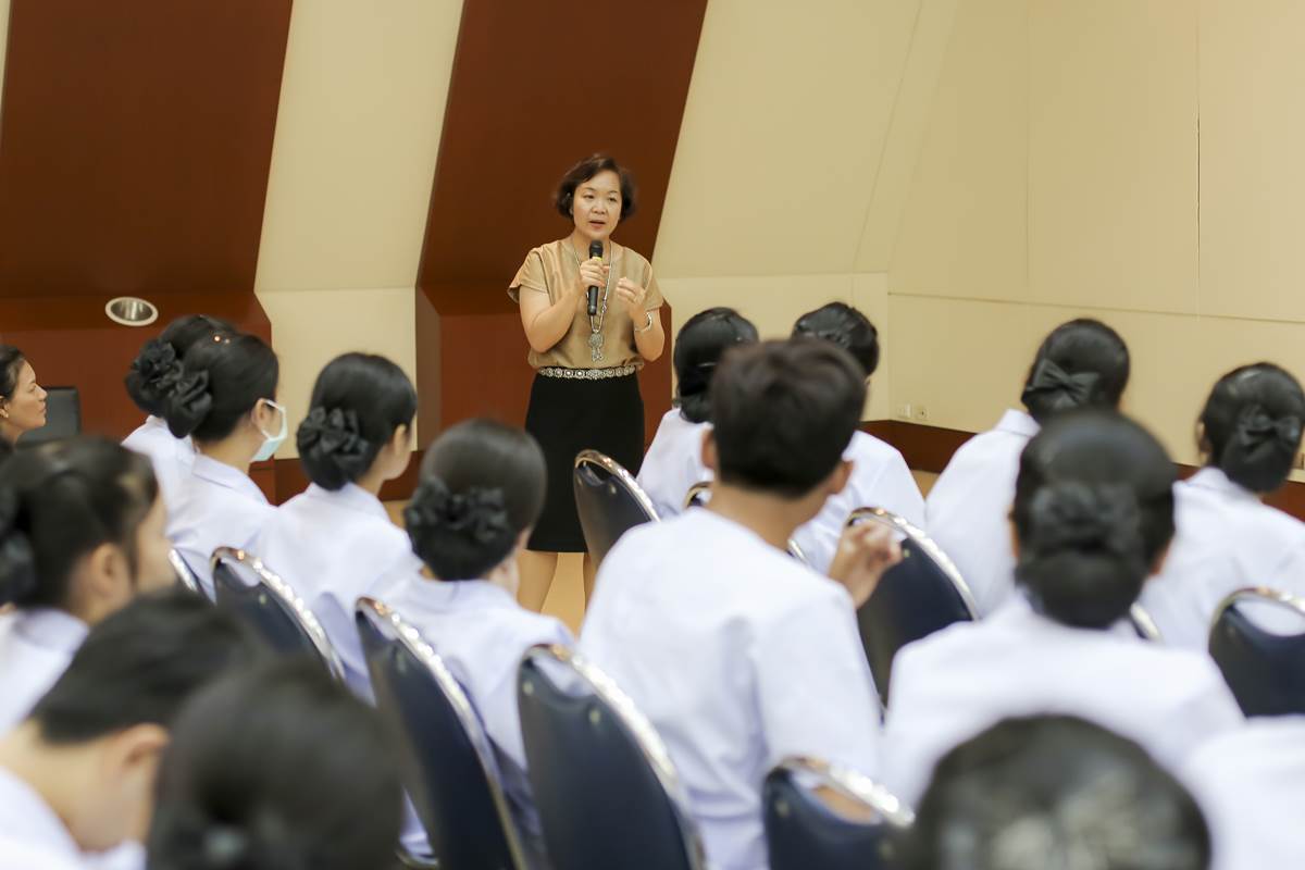 กิจกรรม Road Show เพื่อรับสมัครผู้ช่วยพยาบาล ปี 2559 กิจกรรม Road Show เพื่อรับสมัครผู้ช่วยพยาบาล ปี 2559