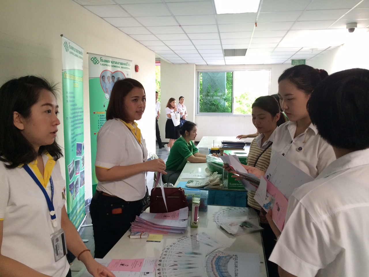กิจกรรม Road Show โครงการสรรหาบุคลากรพยาบาล ปี2559 