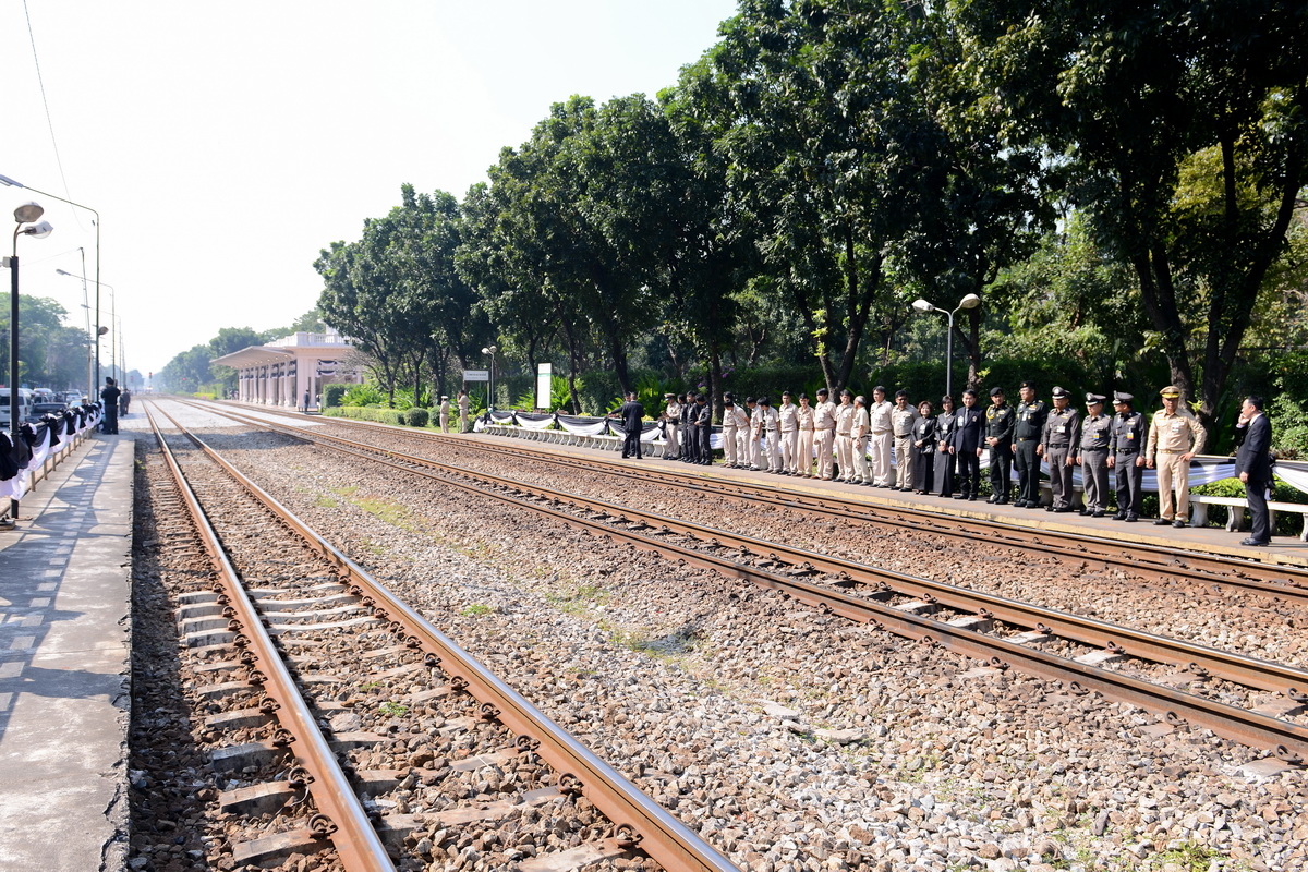 คณะผู้บริหารฯ ให้การต้อนรับนายกรัฐมนตรีในโอกาสทำพิธีเปิดนิทรรศการพระบาทสมเด็จพระปรมินทรมหาภูมิพลอดุลยเดช รัชกาลที่9