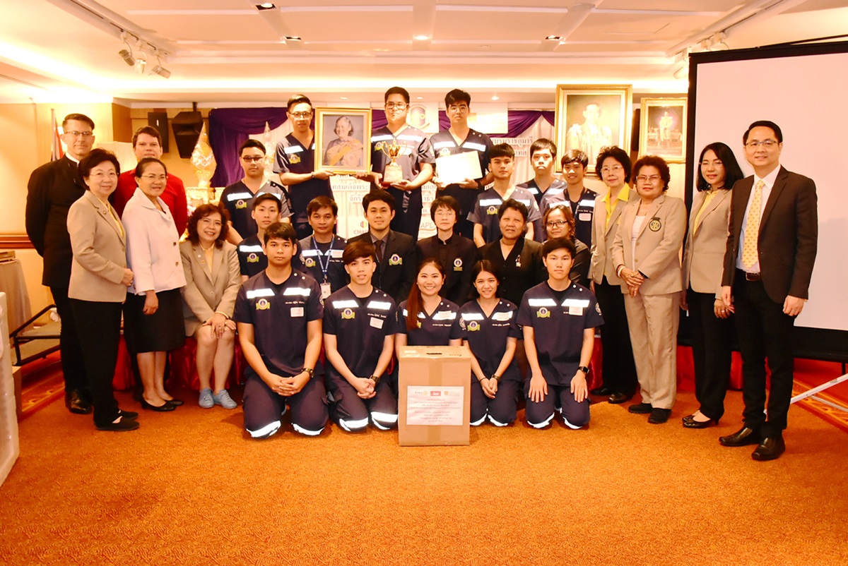 ภาควิชาเวชศาสตร์ฉุกเฉิน ได้รับถ้วยรางวัลพระราชทานรางวัลชนะเลิศ ภาควิชาเวชศาสตร์ฉุกเฉิน ได้รับถ้วยรางวัลพระราชทานรางวัลชนะเลิศ