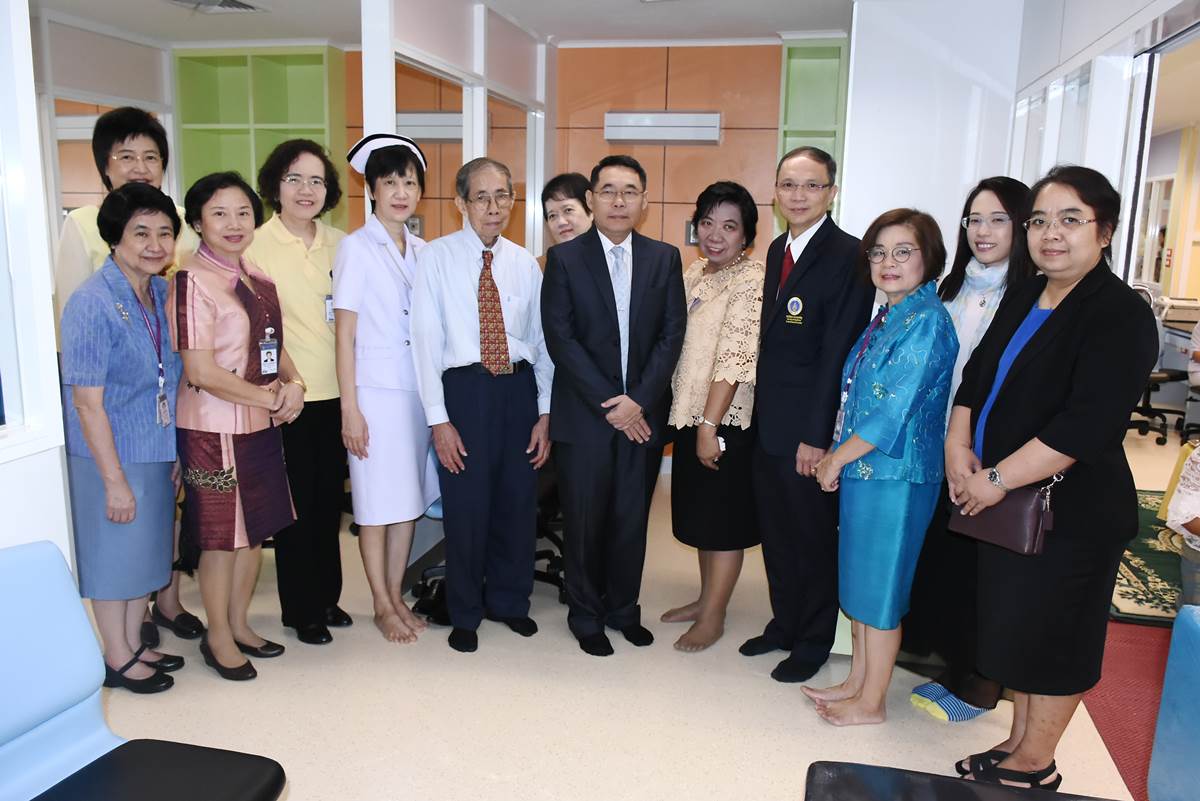 ทำบุญเลี้ยงพระหอผู้ป่วยเด็ก 5