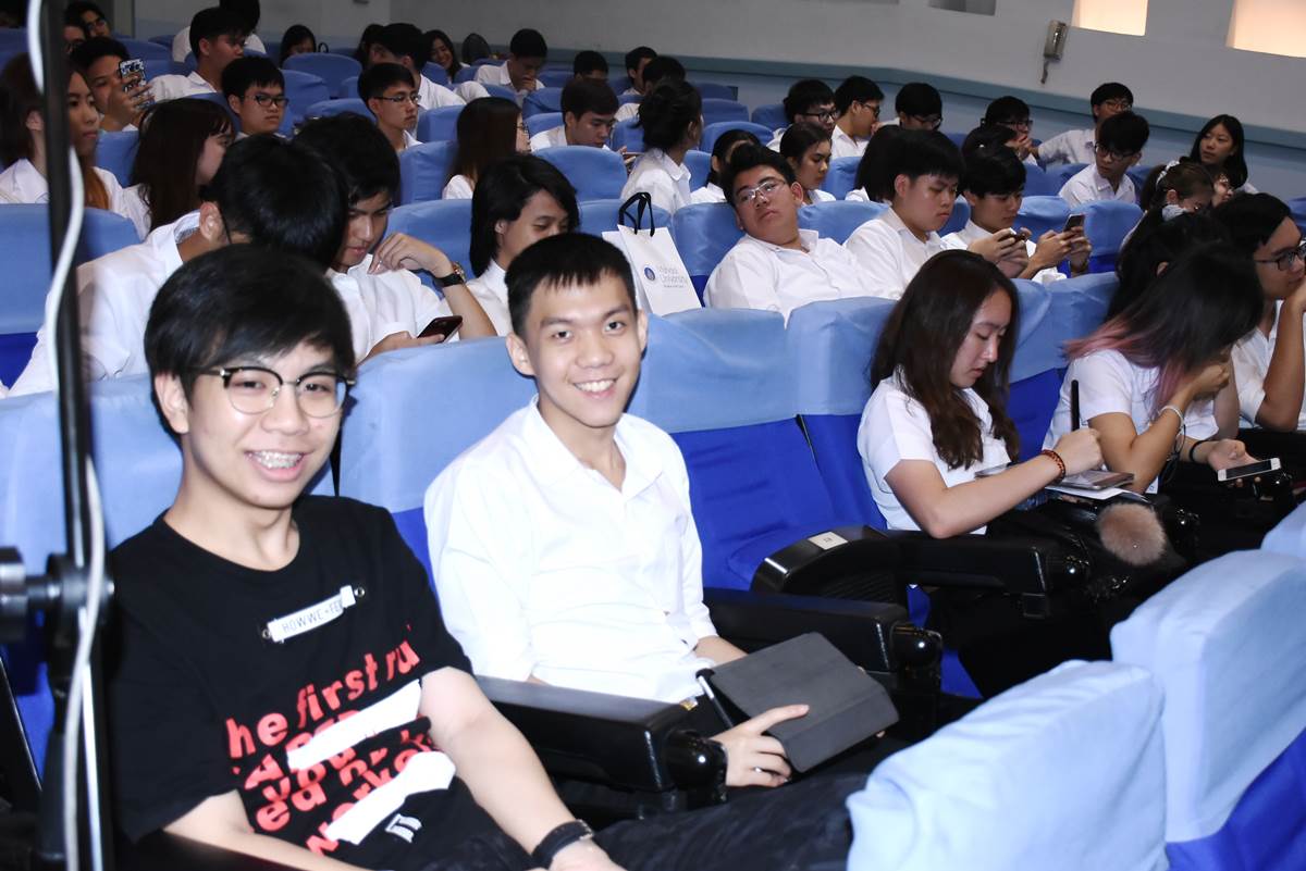 นักศึกษาแพทย์รามาธิบดีพบอาจารย์ที่ปรึกษา