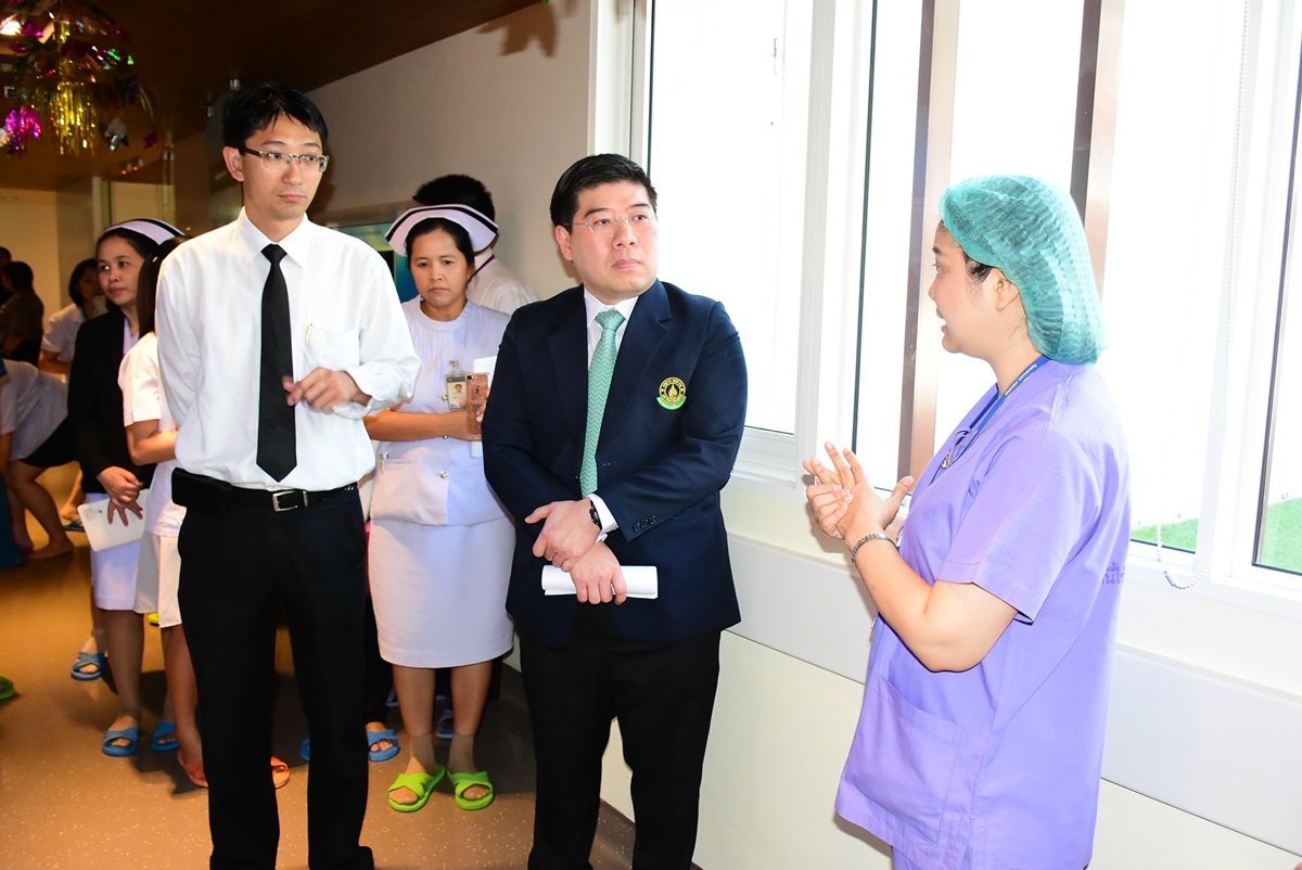 ต้อนรับคณะผู้เยี่ยมสำรวจประเมินกระบวนการรับรองเฉพาะโรค การปลูกถ่ายตับ และการปลูกถ่ายไต จาก สรพ.