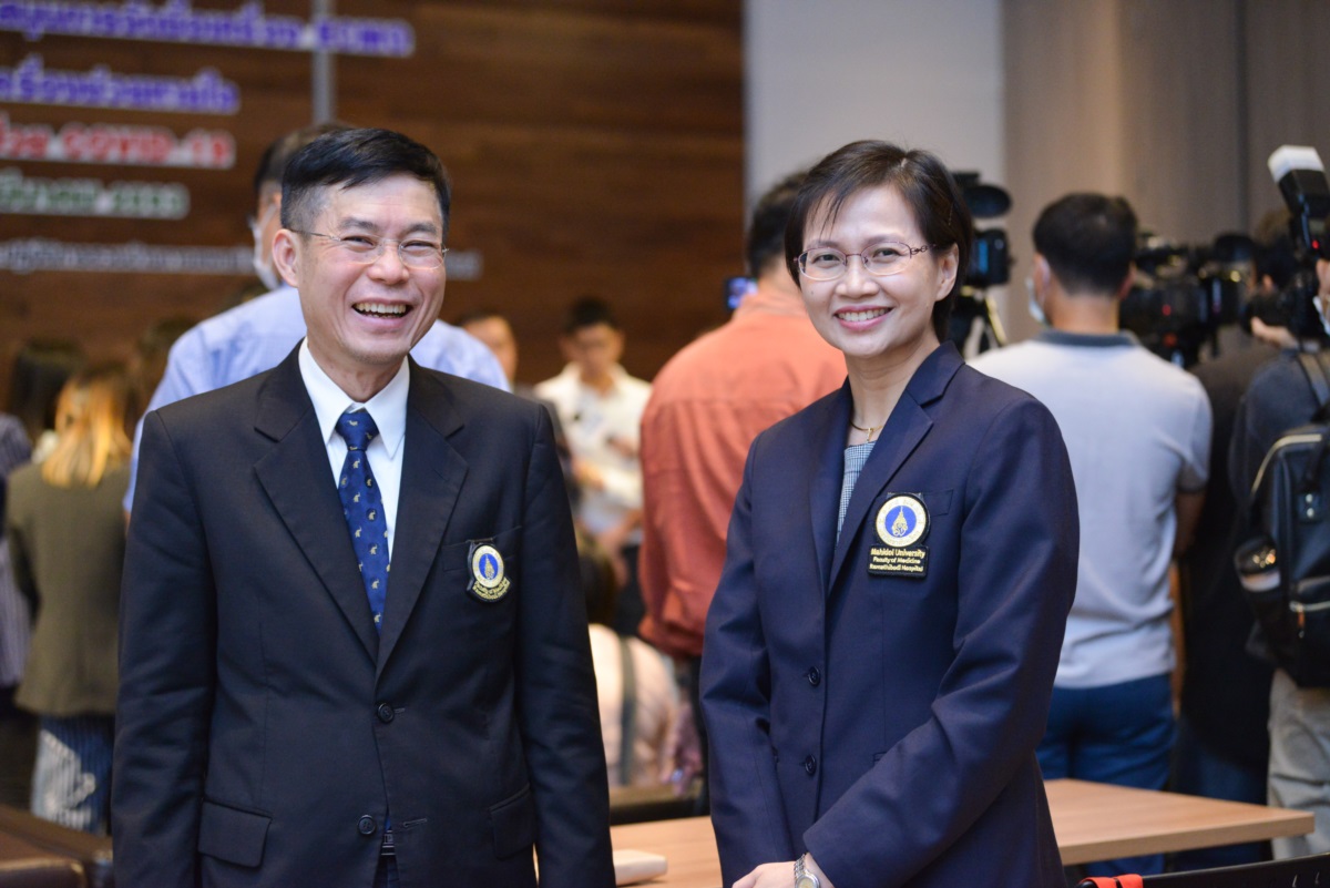 พิธีรับมอบเงินสนับสนุนการจัดซื้อเครื่อง ECMO และเครื่องช่วยหายใจ เพื่อผู้ป่วย COVID-19 พิธีรับมอบเงินสนับสนุนการจัดซื้อเครื่อง ECMO และเครื่องช่วยหายใจ เพื่อผู้ป่วย COVID-19