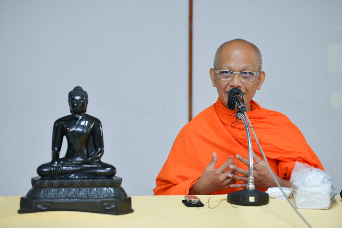 ธรรมบรรยาย เรื่อง กายหรือใจอะไรสำคัญกว่า