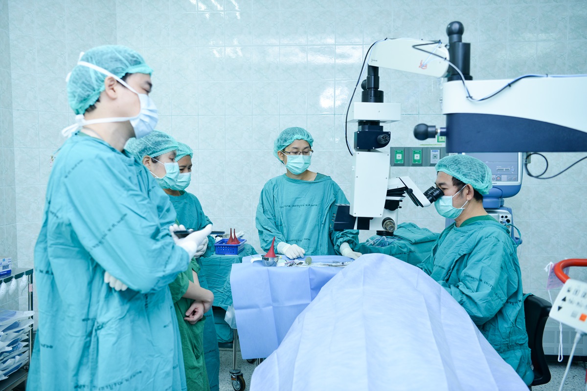 โครงการผ่าตัดต้อกระจกเฉลิมพระเกียรติ ศ. ดร.สมเด็จพระเจ้าน้องนางเธอ เจ้าฟ้าจุฬาภรณวลัยลักษณ์ อัครราชกุมารี กรมพระศรีสวางควัฒน วรขัตติยราชนารี ณ โรงพยาบาลเพชรบูรณ์
