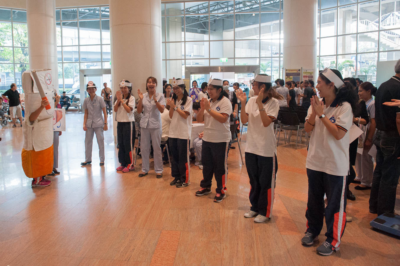 กิจกรรม มหกรรมสุขภาพ ครั้งที่ 3 ตอน ใส่ใจสุขภาพเพียงนิด ชีวิตสดใสแข็งแรง