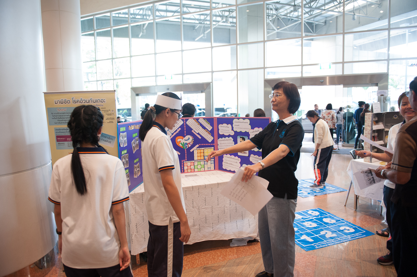 กิจกรรม มหกรรมสุขภาพ ครั้งที่ 3 ตอน ใส่ใจสุขภาพเพียงนิด ชีวิตสดใสแข็งแรง