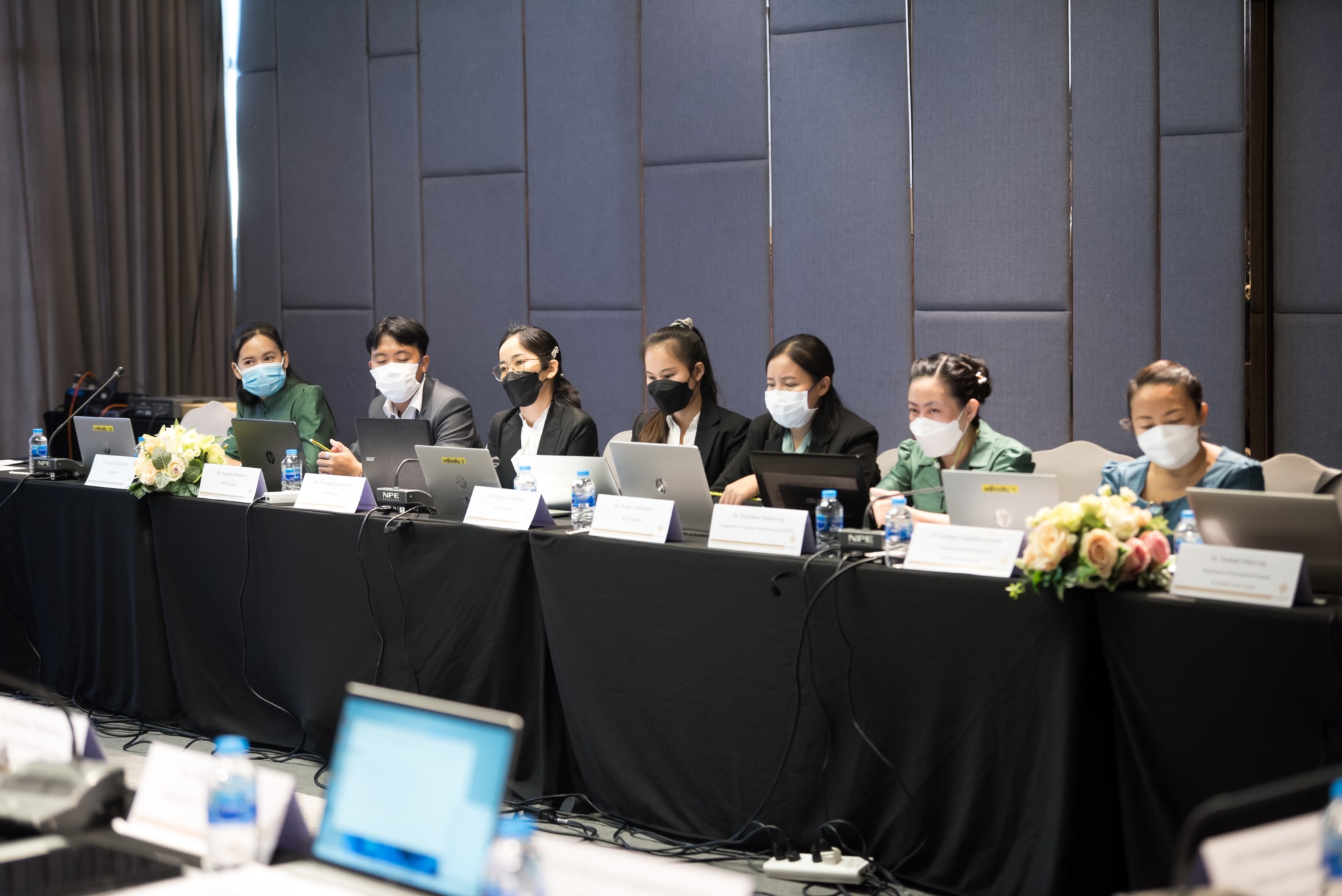 ประชุม เรื่อง “อบรมเชิงปฏิบัติการเพื่อตีพิมพ์ผลงานวิจัย ระหว่างคณะแพทยศาสตร์โรงพยาบาลรามาธิบดี มหาวิทยาลัยมหิดล และสถาบันสาธารณสุขและการแพทย์เขตร้อน สปป.ลาว” ประชุม เรื่อง “อบรมเชิงปฏิบัติการเพื่อตีพิมพ์ผลงานวิจัย ระหว่างคณะแพทยศาสตร์โรงพยาบาลรามาธิบดี มหาวิทยาลัยมหิดล และสถาบันสาธารณสุขและการแพทย์เขตร้อน สปป.ลาว”