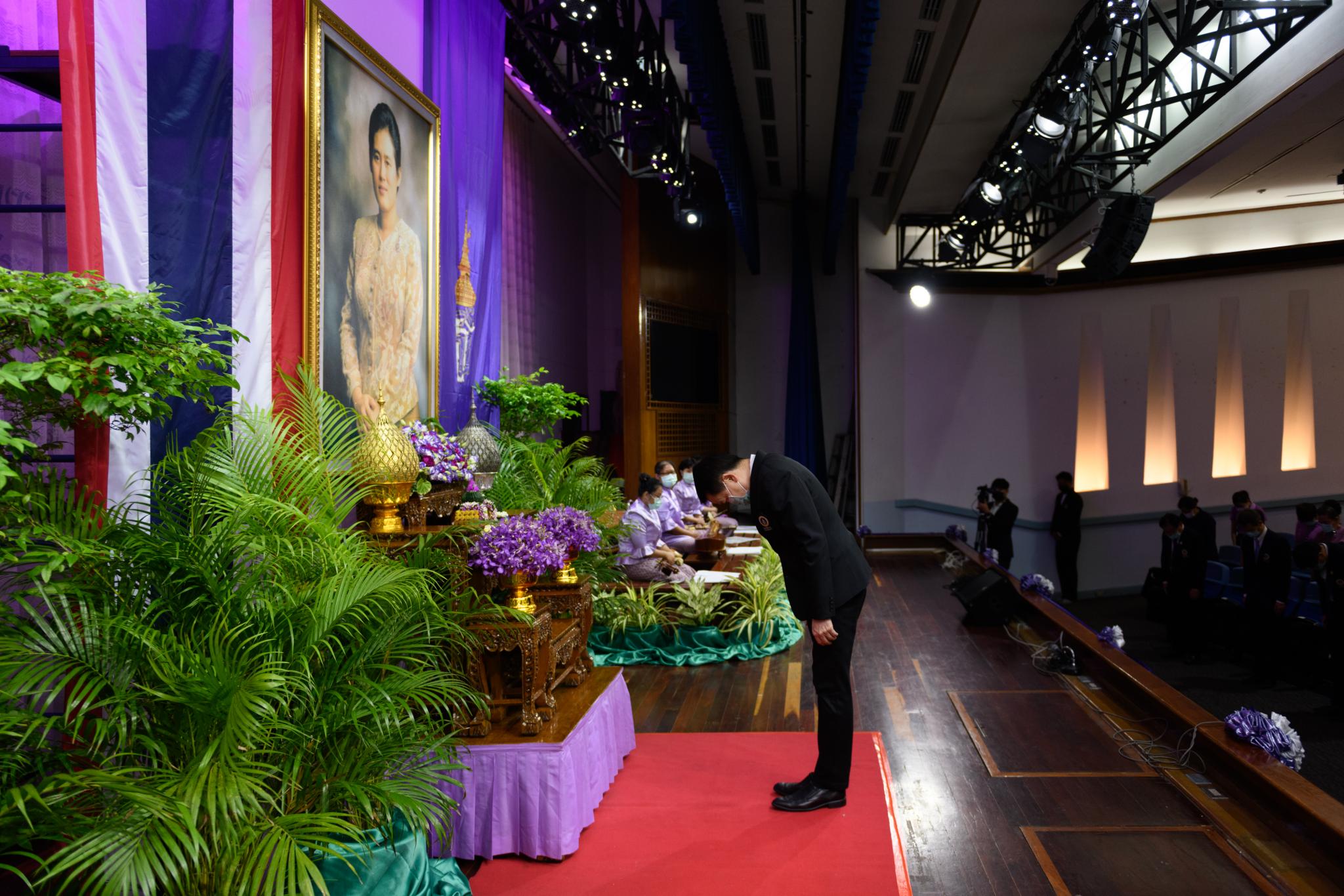 พิธีถวายพระพร สมเด็จพระกนิษฐาธิราชเจ้า กรมสมเด็จพระเทพรัตนราชสุดาฯ สยามบรมราชกุมารี เนื่องในโอกาสวันคล้ายวันพระราชสมภพ พิธีถวายพระพร สมเด็จพระกนิษฐาธิราชเจ้า กรมสมเด็จพระเทพรัตนราชสุดาฯ สยามบรมราชกุมารี เนื่องในโอกาสวันคล้ายวันพระราชสมภพ