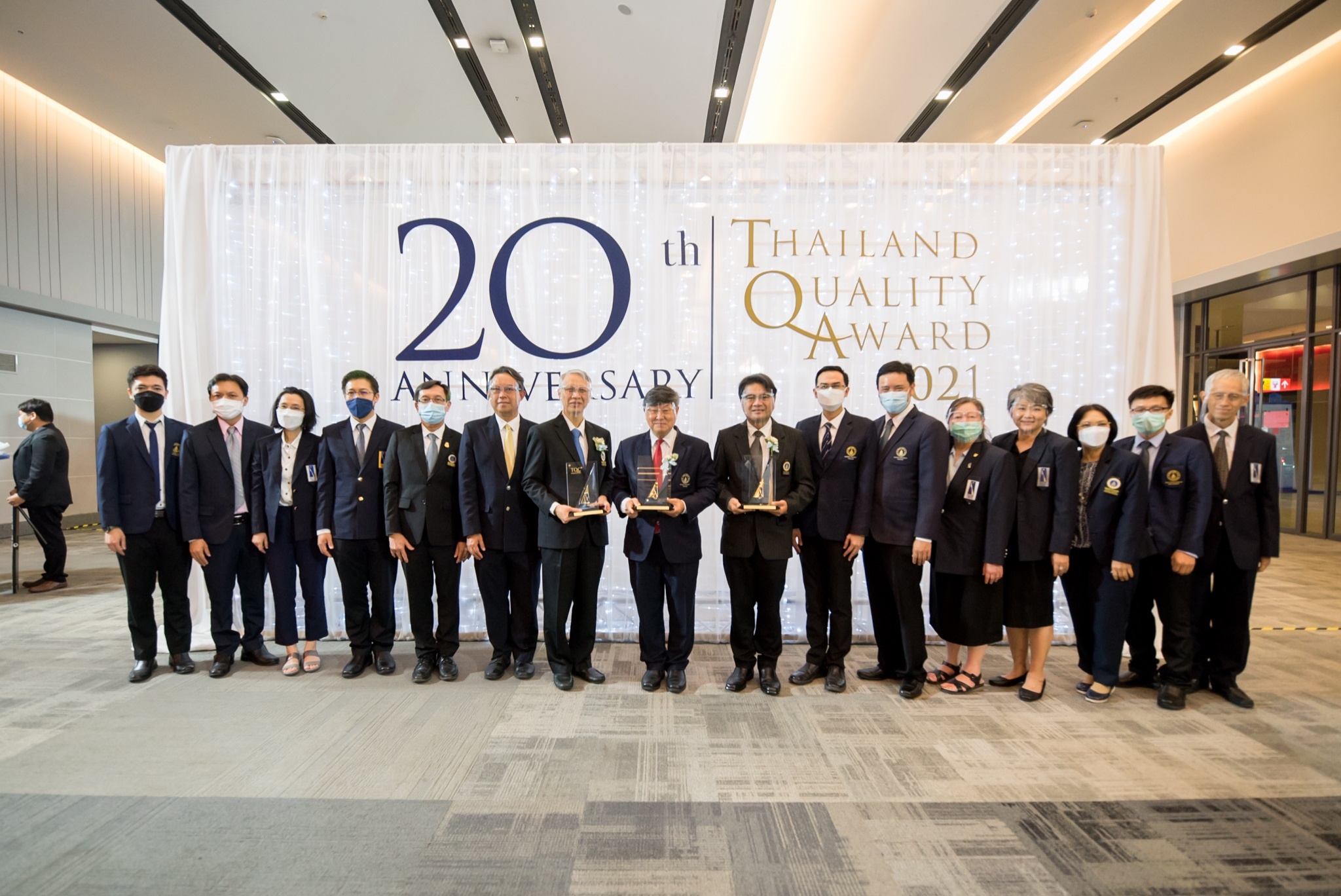 คณะแพทยศาสตร์โรงพยาบาลรามาธิบดี มหาวิทยาลัยมหิดล รับรางวัล “การบริหารสู่ความเป็นเลิศที่มีความโดดเด่นด้านนวัตกรรม (Thailand Quality Class Plus: Innovation) ประจำปี 2564”