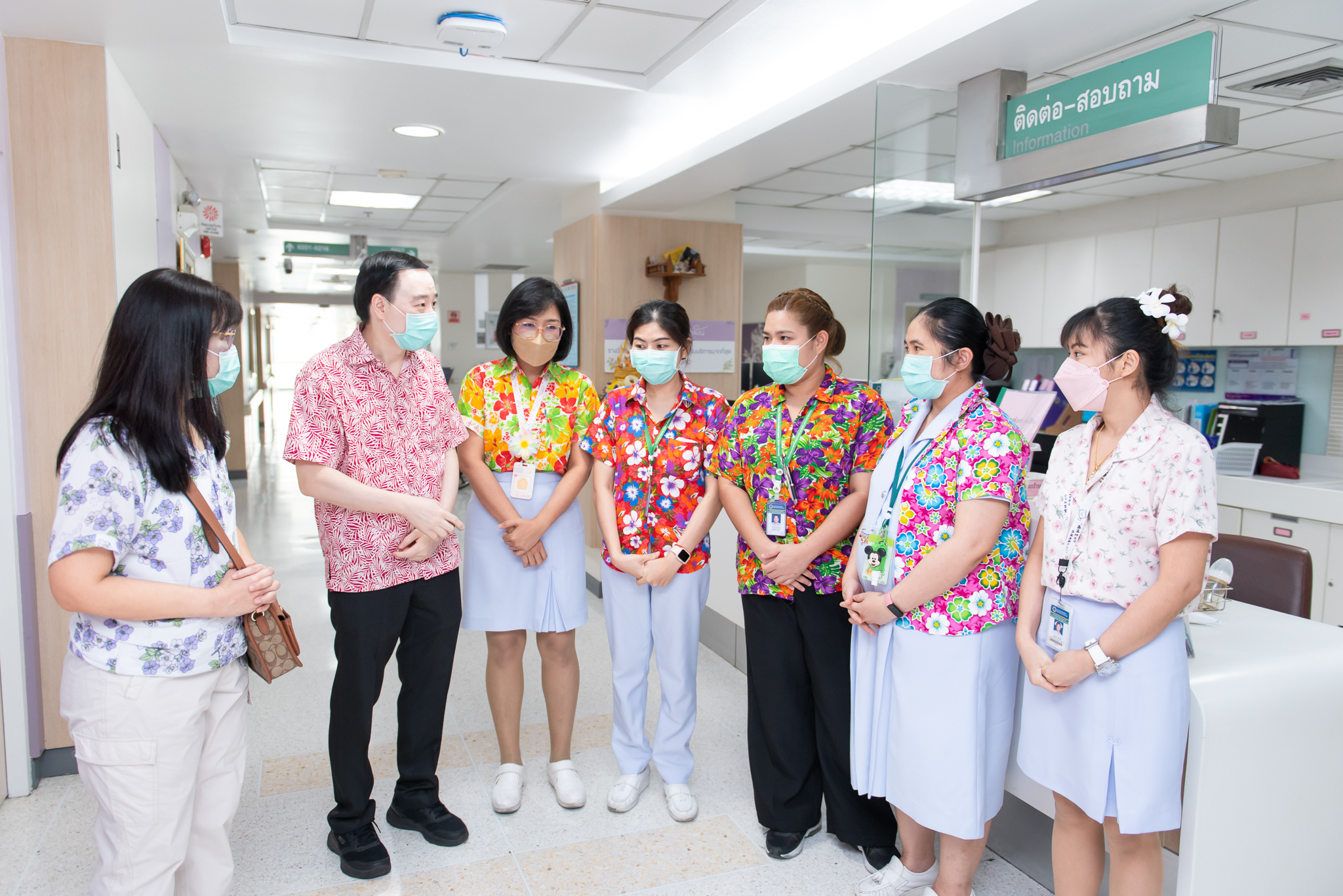 คณะผู้บริหารคณะฯ ให้กำลังใจและมอบอาหารแก่บุคลากรรามาธิบดีที่ปฏิบัติงานวันหยุด เนื่องในเทศกาลสงกรานต์ ประจำปี 2566 คณะผู้บริหารคณะฯ ให้กำลังใจและมอบอาหารแก่บุคลากรรามาธิบดีที่ปฏิบัติงานวันหยุด เนื่องในเทศกาลสงกรานต์ ประจำปี 2566