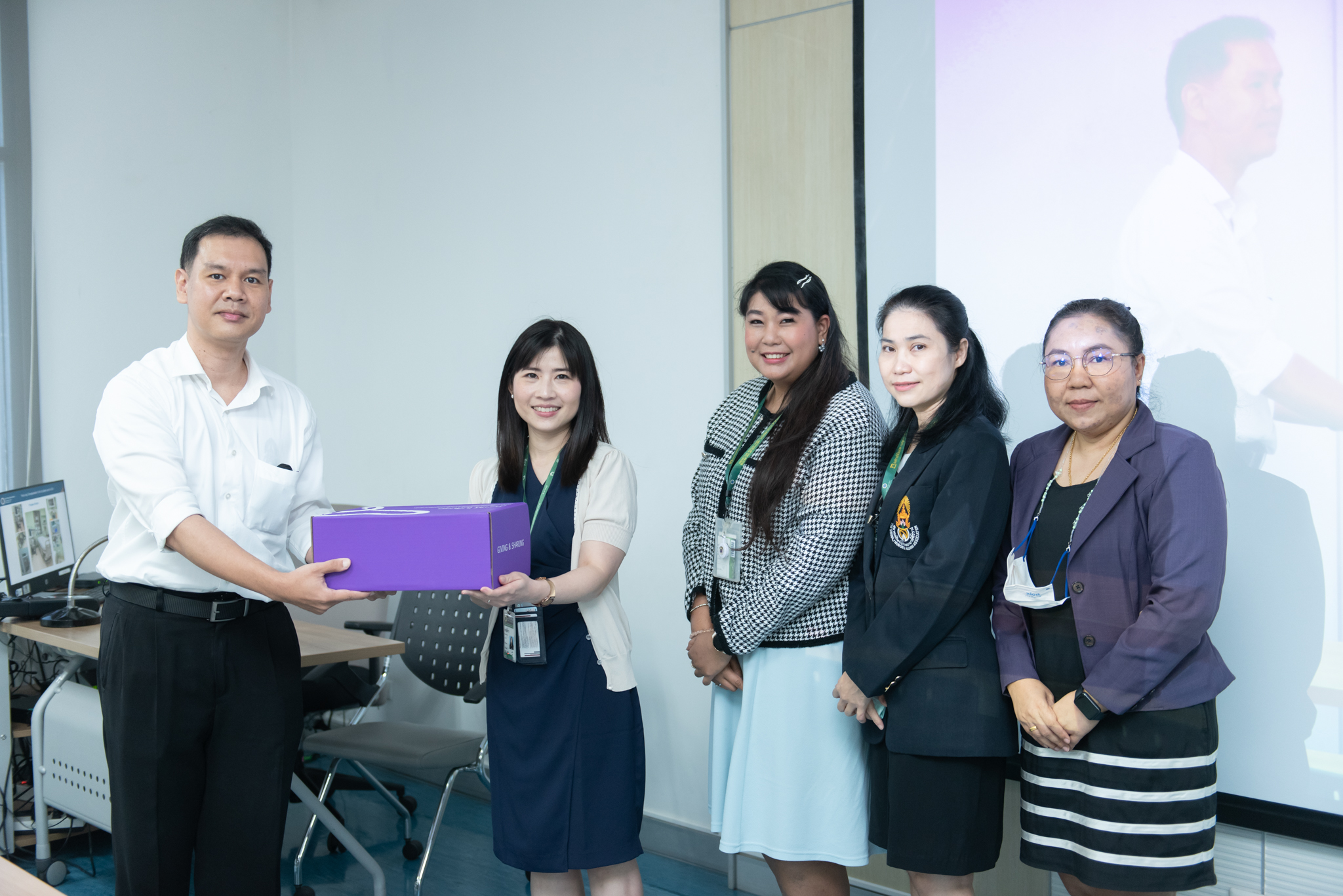 โครงการให้ความรู้เชิงปฏิบัติการ เรื่อง “การดูแลผู้ป่วยปลูกถ่ายปอด” โครงการให้ความรู้เชิงปฏิบัติการ เรื่อง “การดูแลผู้ป่วยปลูกถ่ายปอด”