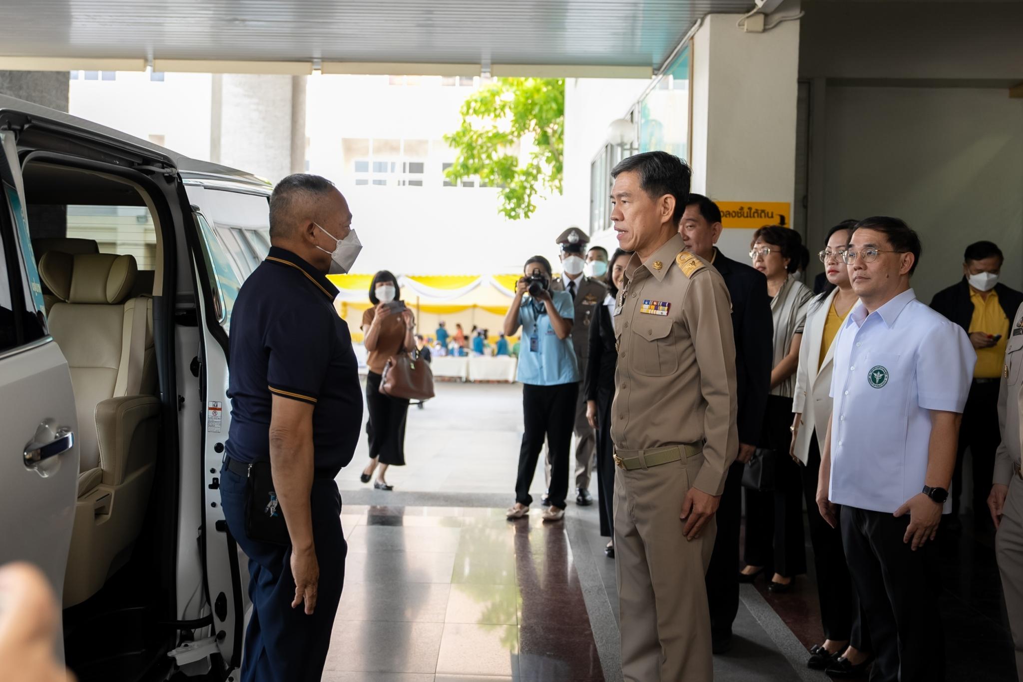 โครงการ “ราษฎรสุขใจ พลานามัยสมบูรณ์ แพทย์พระราชทาน” โดยสํานักงานทรัพย์สินพระมหากษัตริย์ ร่วมกับ คณะแพทยศาสตร์โรงพยาบาลรามาธิบดี มหาวิทยาลัยมหิดล และหน่วยงานภาคี ณ โรงพยาบาลนครปฐม จังหวัดนครปฐม โครงการ “ราษฎรสุขใจ พลานามัยสมบูรณ์ แพทย์พระราชทาน” โดยสํานักงานทรัพย์สินพระมหากษัตริย์ ร่วมกับ คณะแพทยศาสตร์โรงพยาบาลรามาธิบดี มหาวิทยาลัยมหิดล และหน่วยงานภาคี ณ โรงพยาบาลนครปฐม จังหวัดนครปฐม