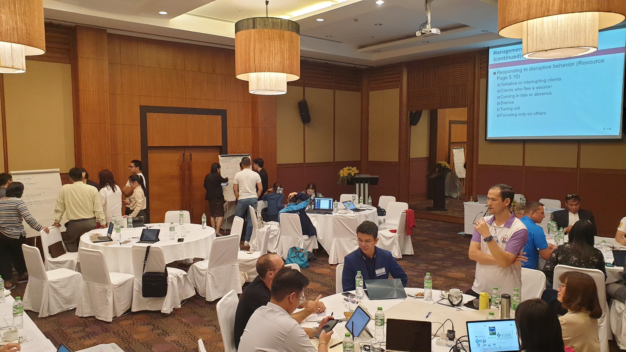 คณะแพทยศาสตร์โรงพยาบาลรามาธิบดี ร่วมกับ กระทรวงการต่างประเทศ และภาคีเครือข่าย จัดอบรมหลักสูตรการบำบัดผู้ติดสารเสพติดสำหรับบุคลากรให้การรักษาผู้ติดยาและสิ่งเสพติด คณะแพทยศาสตร์โรงพยาบาลรามาธิบดี ร่วมกับ กระทรวงการต่างประเทศ และภาคีเครือข่าย จัดอบรมหลักสูตรการบำบัดผู้ติดสารเสพติดสำหรับบุคลากรให้การรักษาผู้ติดยาและสิ่งเสพติด