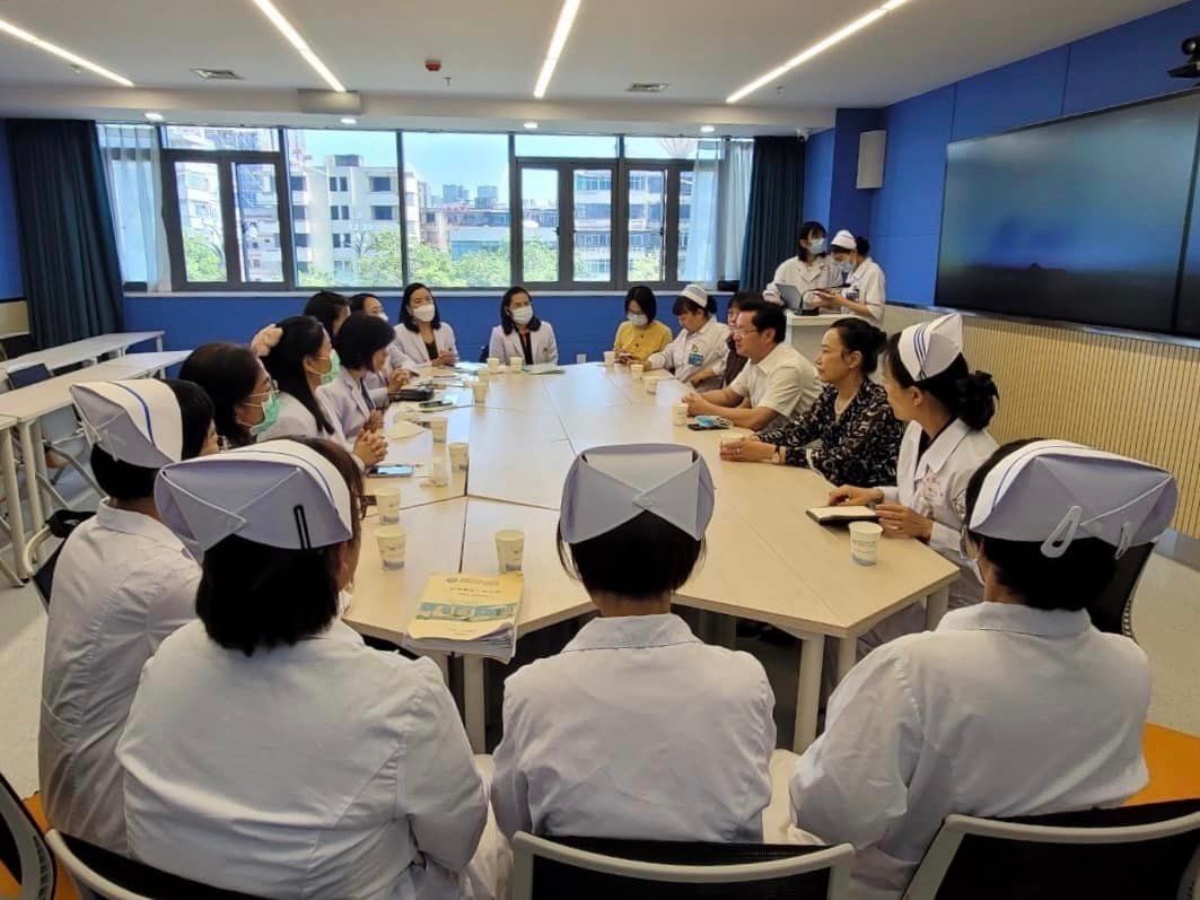 Day 1 "Ramathibodi School of Nursing, Faculty of Medicine Ramathibodi Hospital, Mahidol University” Day 1 "Ramathibodi School of Nursing, Faculty of Medicine Ramathibodi Hospital, Mahidol University”