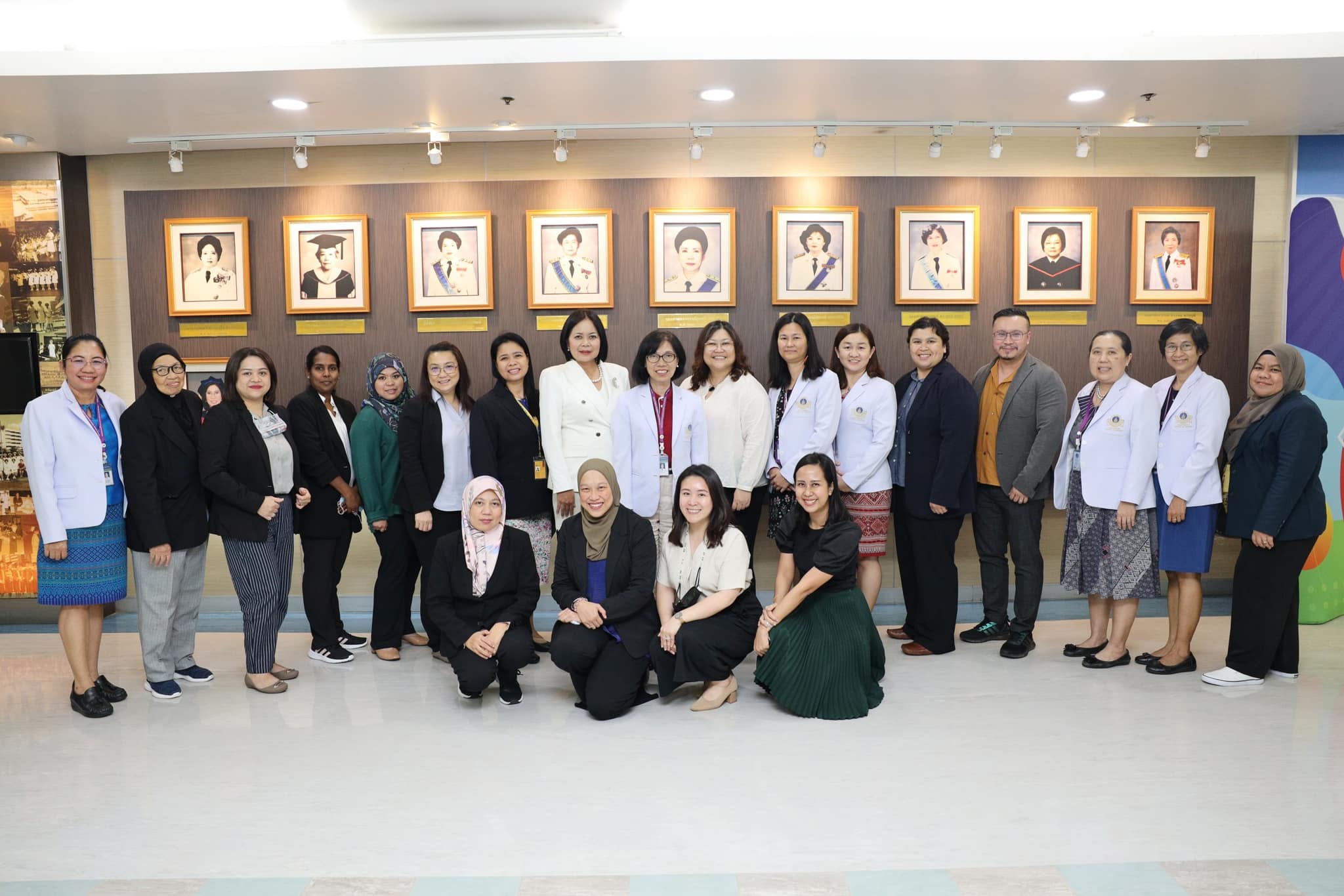 โรงเรียนพยาบาลรามาธิบดี คณะแพทยศาสตร์โรงพยาบาลรามาธิบดี มหาวิทยาลัยมหิดล ต้อนรับคณะผู้บริหารจาก "JPMC, PJSC, JPMC College of Health Sciences, Brunei” โรงเรียนพยาบาลรามาธิบดี คณะแพทยศาสตร์โรงพยาบาลรามาธิบดี มหาวิทยาลัยมหิดล ต้อนรับคณะผู้บริหารจาก "JPMC, PJSC, JPMC College of Health Sciences, Brunei”