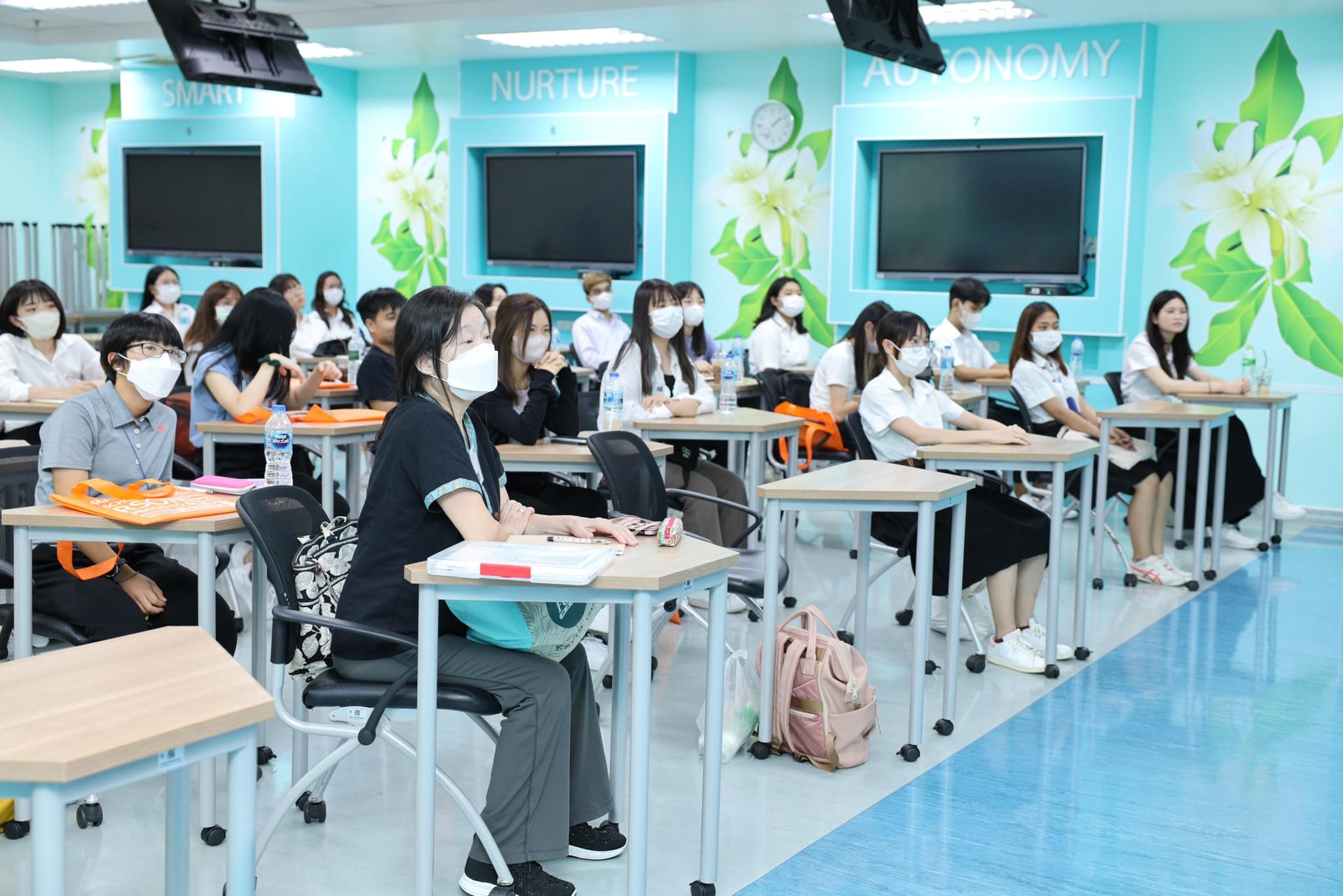 โรงเรียนพยาบาลรามาธิบดี คณะแพทยศาสตร์โรงพยาบาลรามาธิบดี มหาวิทยาลัยมหิดล ให้การต้อนรับ อาจารย์และนักศึกษาพยาบาลแลกเปลี่ยนจากสถาบันการศึกษาเครือข่ายในต่างประเทศ โรงเรียนพยาบาลรามาธิบดี คณะแพทยศาสตร์โรงพยาบาลรามาธิบดี มหาวิทยาลัยมหิดล ให้การต้อนรับ อาจารย์และนักศึกษาพยาบาลแลกเปลี่ยนจากสถาบันการศึกษาเครือข่ายในต่างประเทศ