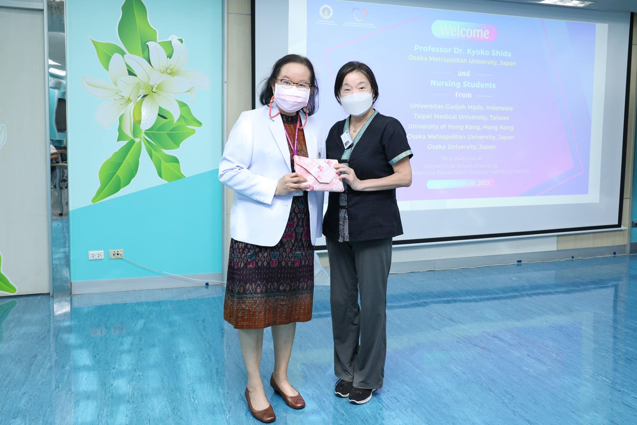 โรงเรียนพยาบาลรามาธิบดี คณะแพทยศาสตร์โรงพยาบาลรามาธิบดี มหาวิทยาลัยมหิดล ให้การต้อนรับ อาจารย์และนักศึกษาพยาบาลแลกเปลี่ยนจากสถาบันการศึกษาเครือข่ายในต่างประเทศ โรงเรียนพยาบาลรามาธิบดี คณะแพทยศาสตร์โรงพยาบาลรามาธิบดี มหาวิทยาลัยมหิดล ให้การต้อนรับ อาจารย์และนักศึกษาพยาบาลแลกเปลี่ยนจากสถาบันการศึกษาเครือข่ายในต่างประเทศ