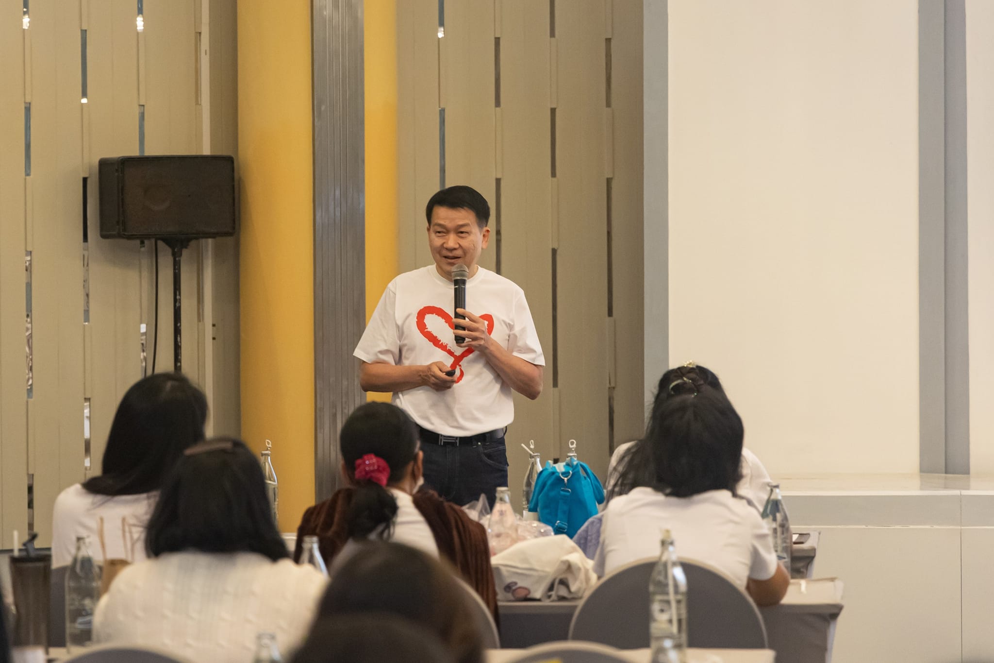 คณบดีคณะแพทยศาสตร์โรงพยาบาลรามาธิบดี มหาวิทยาลัยมหิดล บรรยายหัวข้อ “ก้าวตามมหาวิทยาลัยมหิดล...เพื่อเป็น Ranking ของโลก ผ่านการขับเคลื่อน ของคณะแพทยศาสตร์โรงพยาบาลรามาธิบดี มหาวิทยาลัยมหิดล” คณบดีคณะแพทยศาสตร์โรงพยาบาลรามาธิบดี มหาวิทยาลัยมหิดล บรรยายหัวข้อ “ก้าวตามมหาวิทยาลัยมหิดล...เพื่อเป็น Ranking ของโลก ผ่านการขับเคลื่อน ของคณะแพทยศาสตร์โรงพยาบาลรามาธิบดี มหาวิทยาลัยมหิดล”