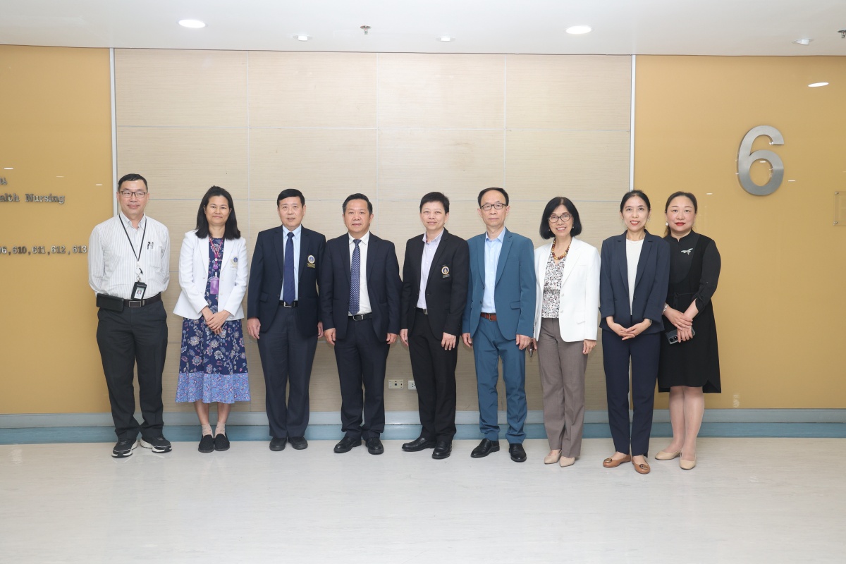 Welcoming delegates from Tongji Medical College, Huazhong University of Science and Technology, China