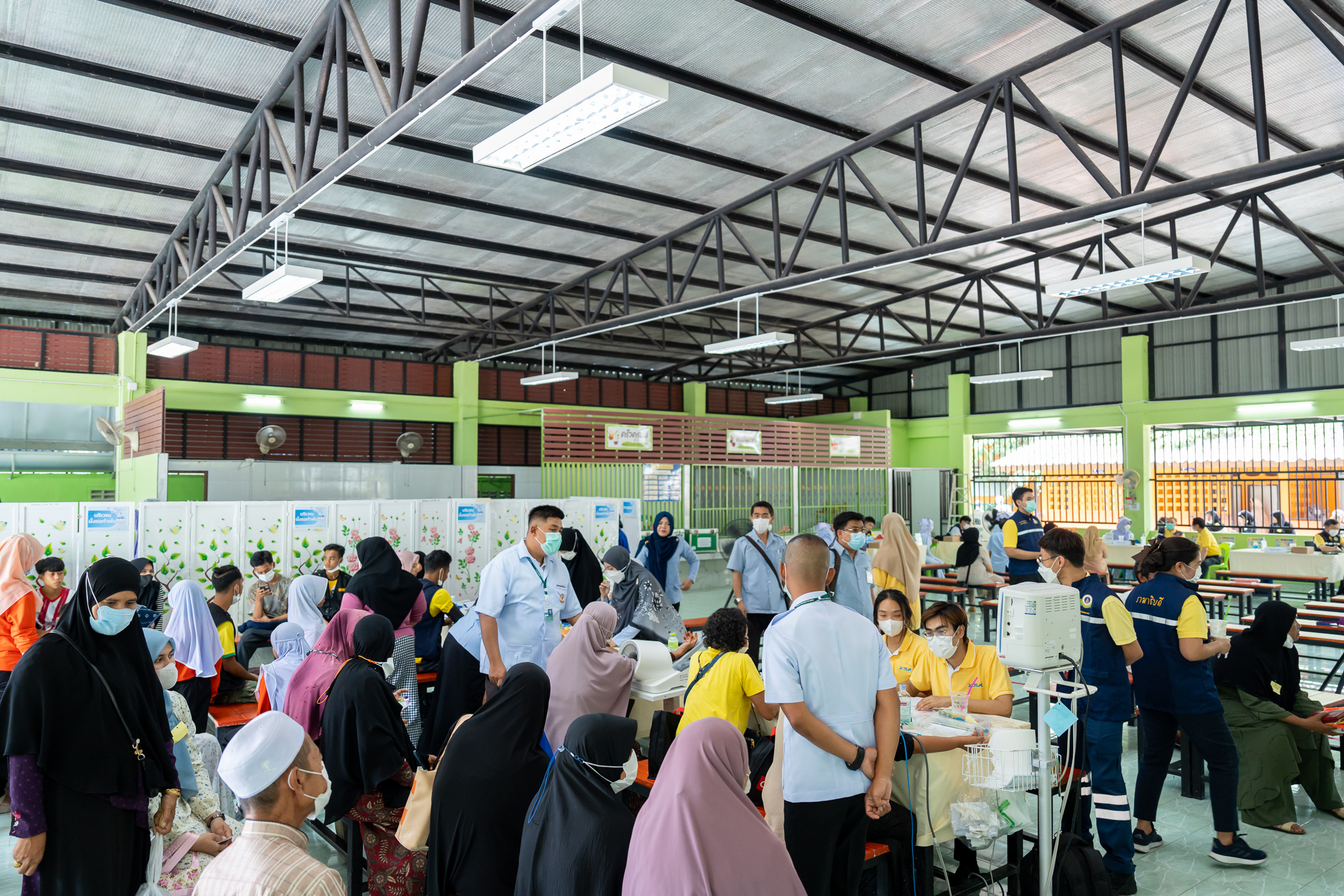 คณะแพทยศาสตร์โรงพยาบาลรามาธิบดี มหาวิทยาลัยมหิดล ร่วมกับ สำนักงานองคมนตรี ออกหน่วยแพทย์เคลื่อนที่ ในโครงการสืบสานพระราชปณิธาน จ.ยะลา