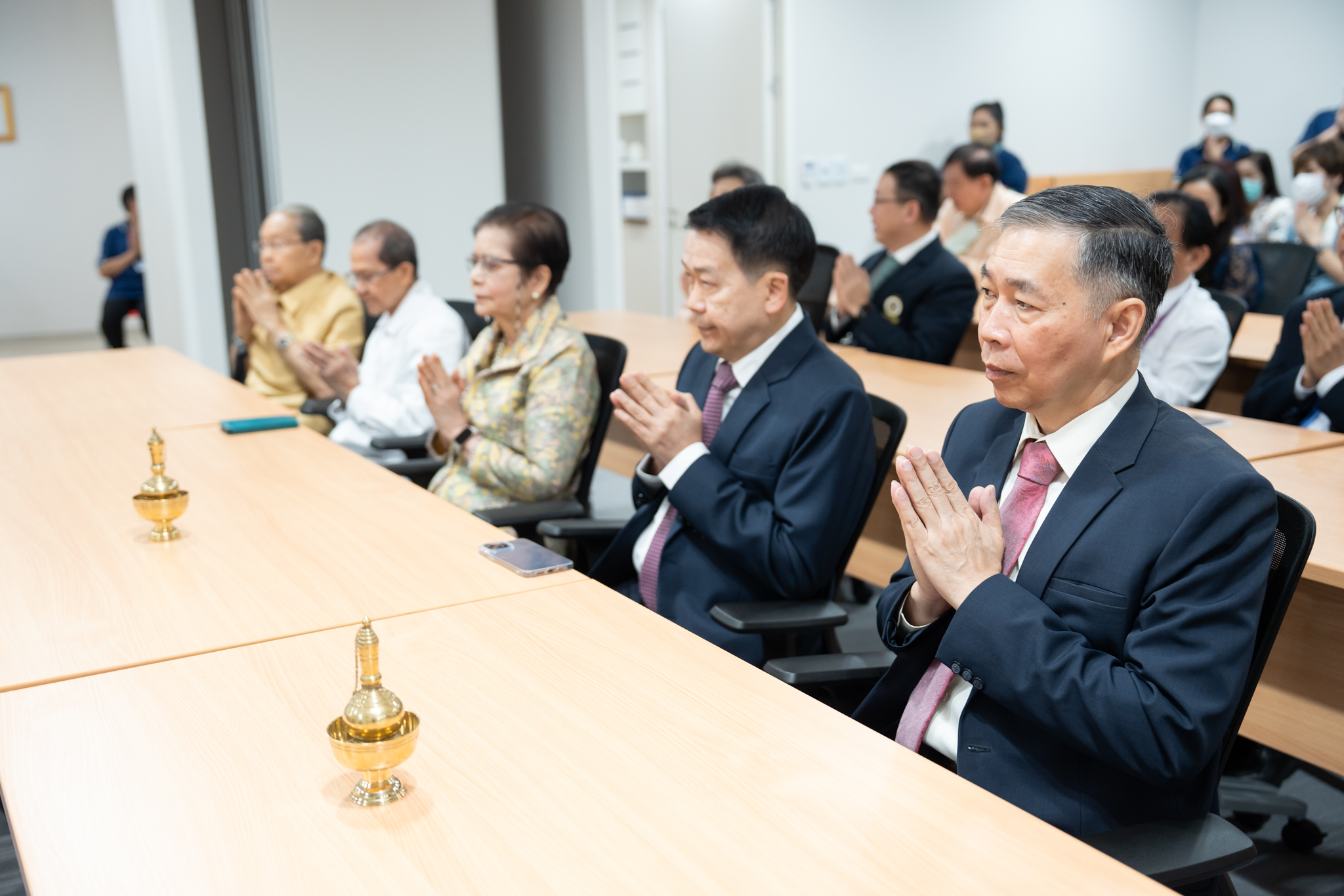 พิธีทำบุญฝ่ายการศึกษา งานแพทยศาสตรศึกษา และงานการศึกษาหลังปริญญา สำนักงานการศึกษา พิธีทำบุญฝ่ายการศึกษา งานแพทยศาสตรศึกษา และงานการศึกษาหลังปริญญา สำนักงานการศึกษา