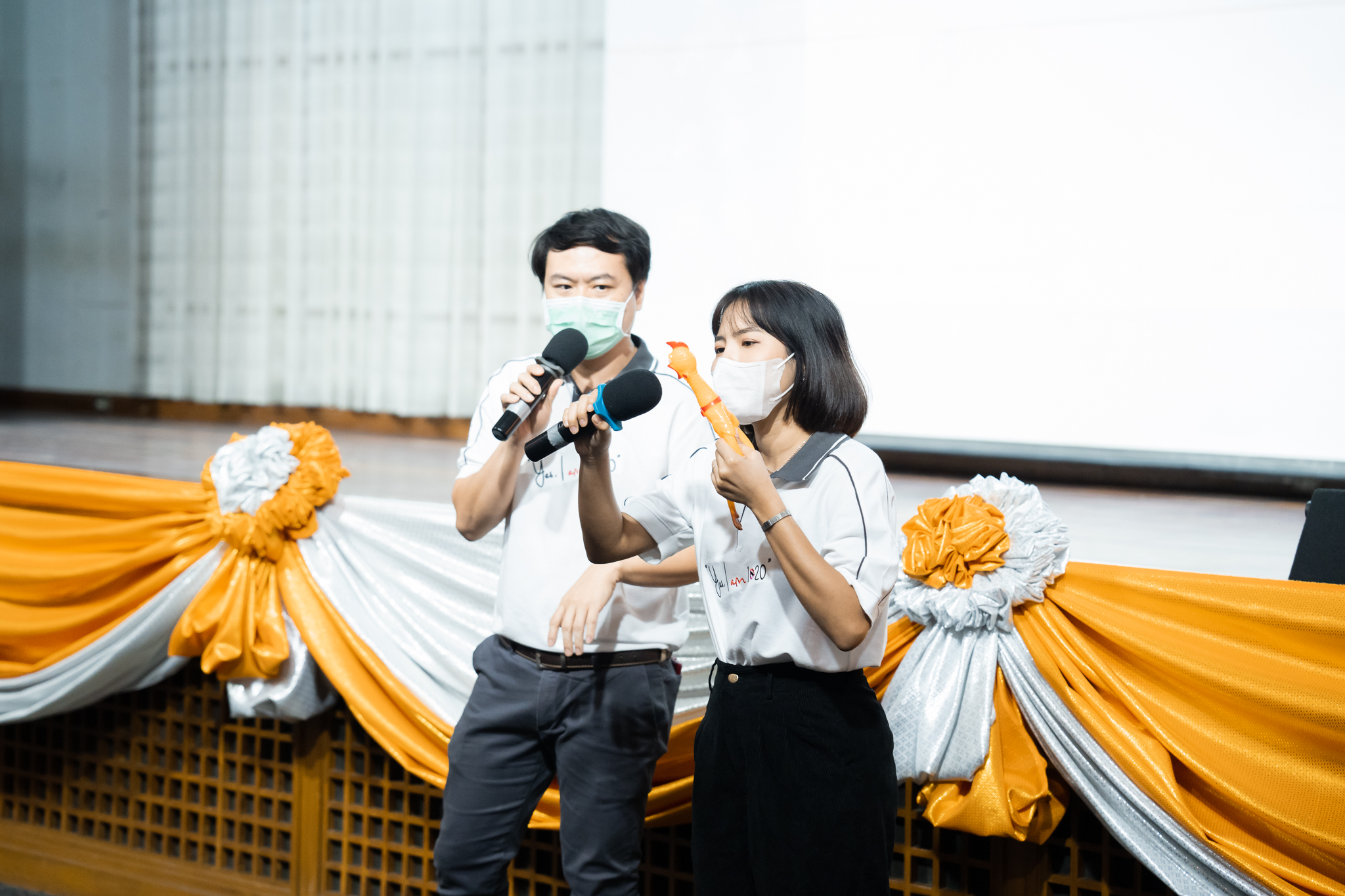 กิจกรรมอบรม "รู้ทันสื่อออนไลน์" ให้แก่บุคลากรที่เป็นสมาชิกโครงการพัฒนาประสิทธิภาพการสื่อสารภายในด้วยเครือข่ายสื่อสารรามาธิบดี (1:20) และ สมาชิกคณะกรรมการสื่อสารคณะฯ (1:100) กิจกรรมอบรม "รู้ทันสื่อออนไลน์" ให้แก่บุคลากรที่เป็นสมาชิกโครงการพัฒนาประสิทธิภาพการสื่อสารภายในด้วยเครือข่ายสื่อสารรามาธิบดี (1:20) และ สมาชิกคณะกรรมการสื่อสารคณะฯ (1:100)