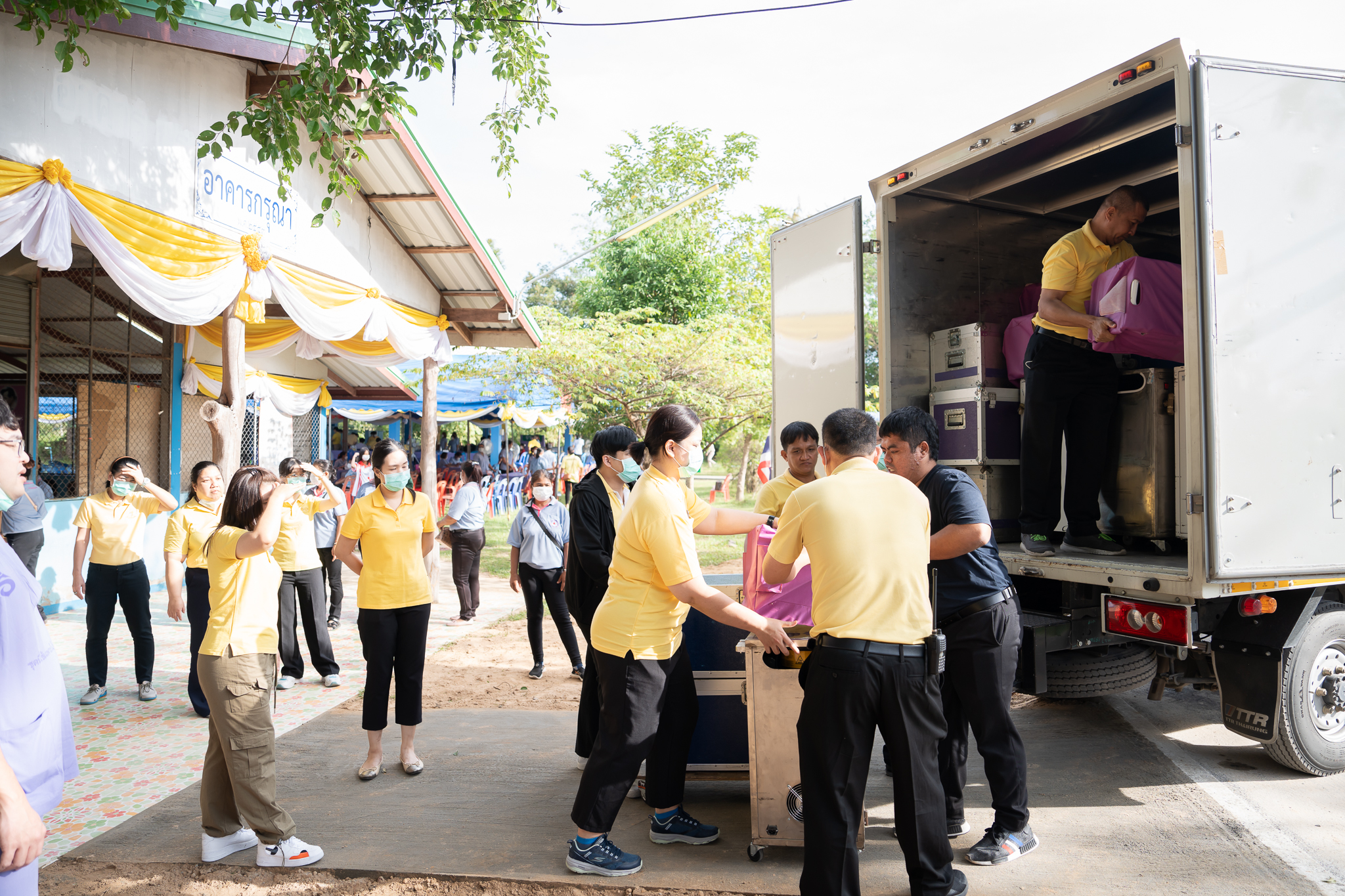 งานทำบุญเดือนเกิดบุคลากร ประจำเดือนพฤศจิกายน 2566 คณะแพทยศาสตร์โรงพยาบาลรามาธิบดี มหาวิทยาลัยมหิดล ร่วมกับ สำนักงานองคมนตรี ออกหน่วยแพทย์เคลื่อนที่ ในโครงการ “สืบสานพระราชปณิธาน” ครั้งที่ 9 ณ จังหวัดอุบลราชธานี