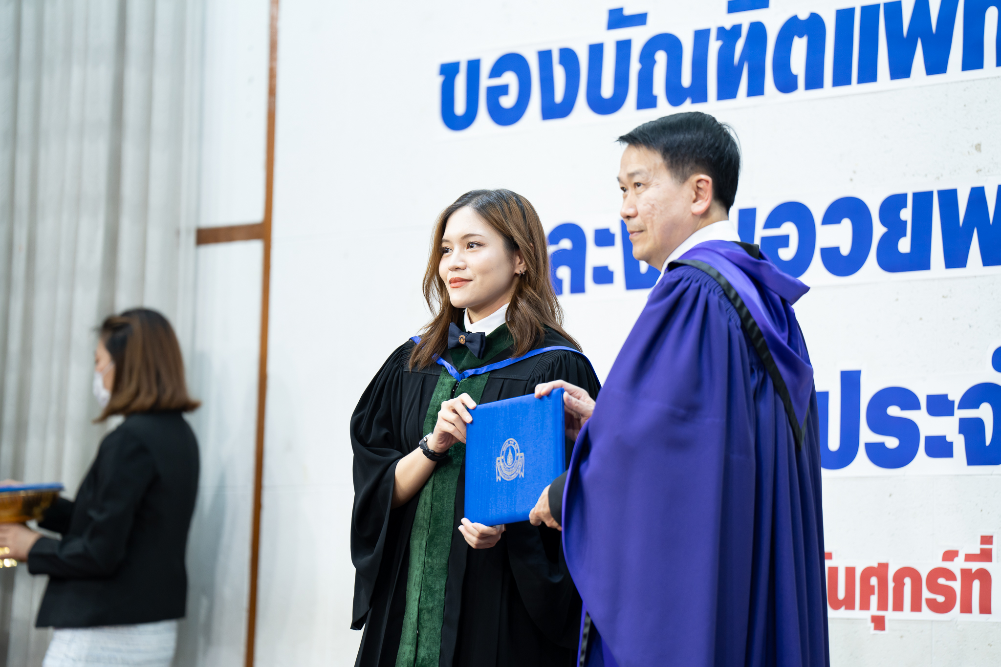 พิธีกล่าวคำปฏิญาณตนของบัญฑิตแพทย์รามาธิบดี รุ่นที่ 53 และงานอวยพรบัณฑิตรามาธิบดี ประจำปี 2566 พิธีกล่าวคำปฏิญาณตนของบัญฑิตแพทย์รามาธิบดี รุ่นที่ 53 และงานอวยพรบัณฑิตรามาธิบดี ประจำปี 2566