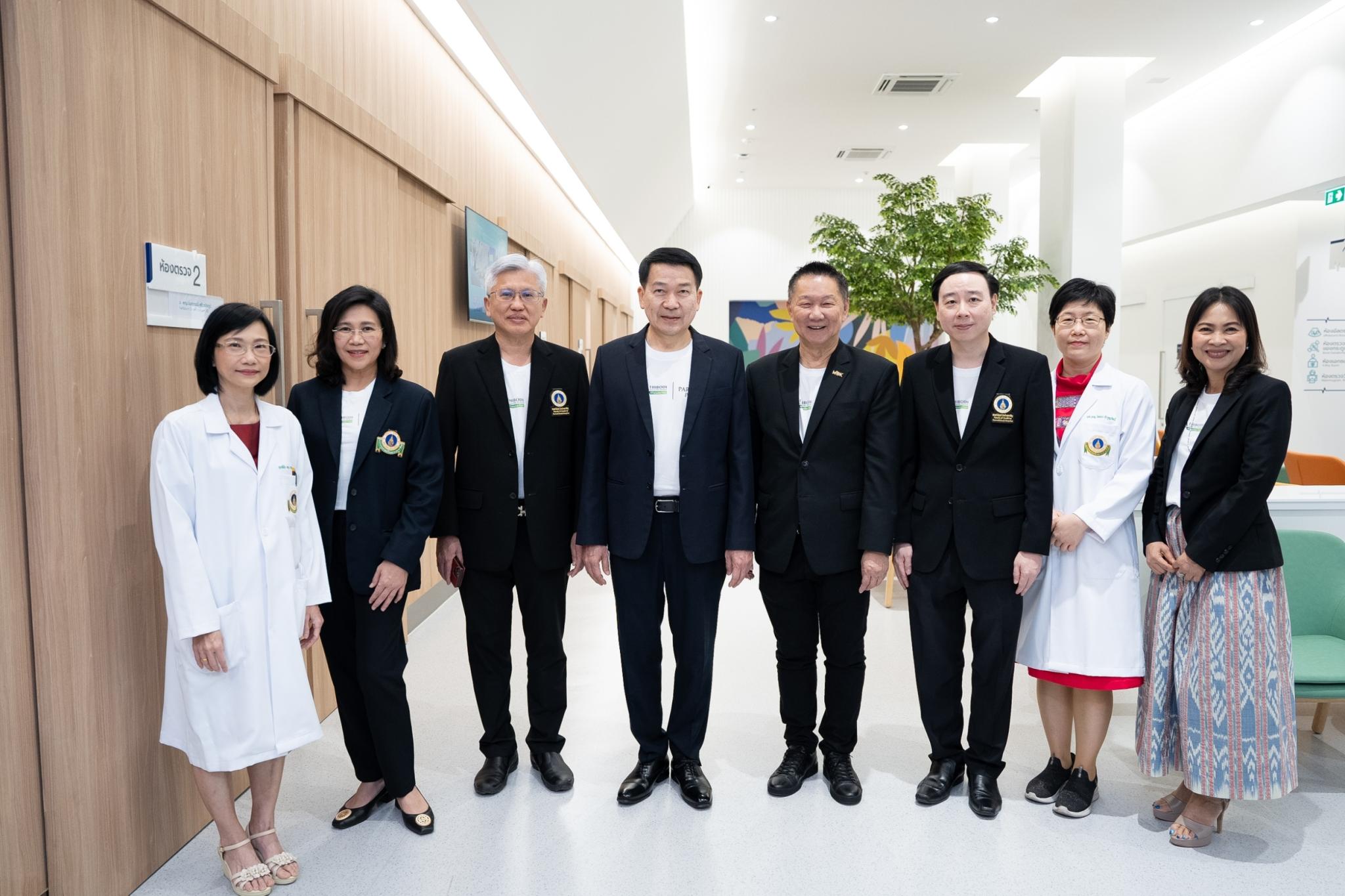 พิธีเปิด Ramathibodi Health Space@Paradise Park ศูนย์ดูแลสุขภาพครบวงจรนอกพื้นที่โรงพยาบาล พิธีเปิด Ramathibodi Health Space@Paradise Park ศูนย์ดูแลสุขภาพครบวงจรนอกพื้นที่โรงพยาบาล