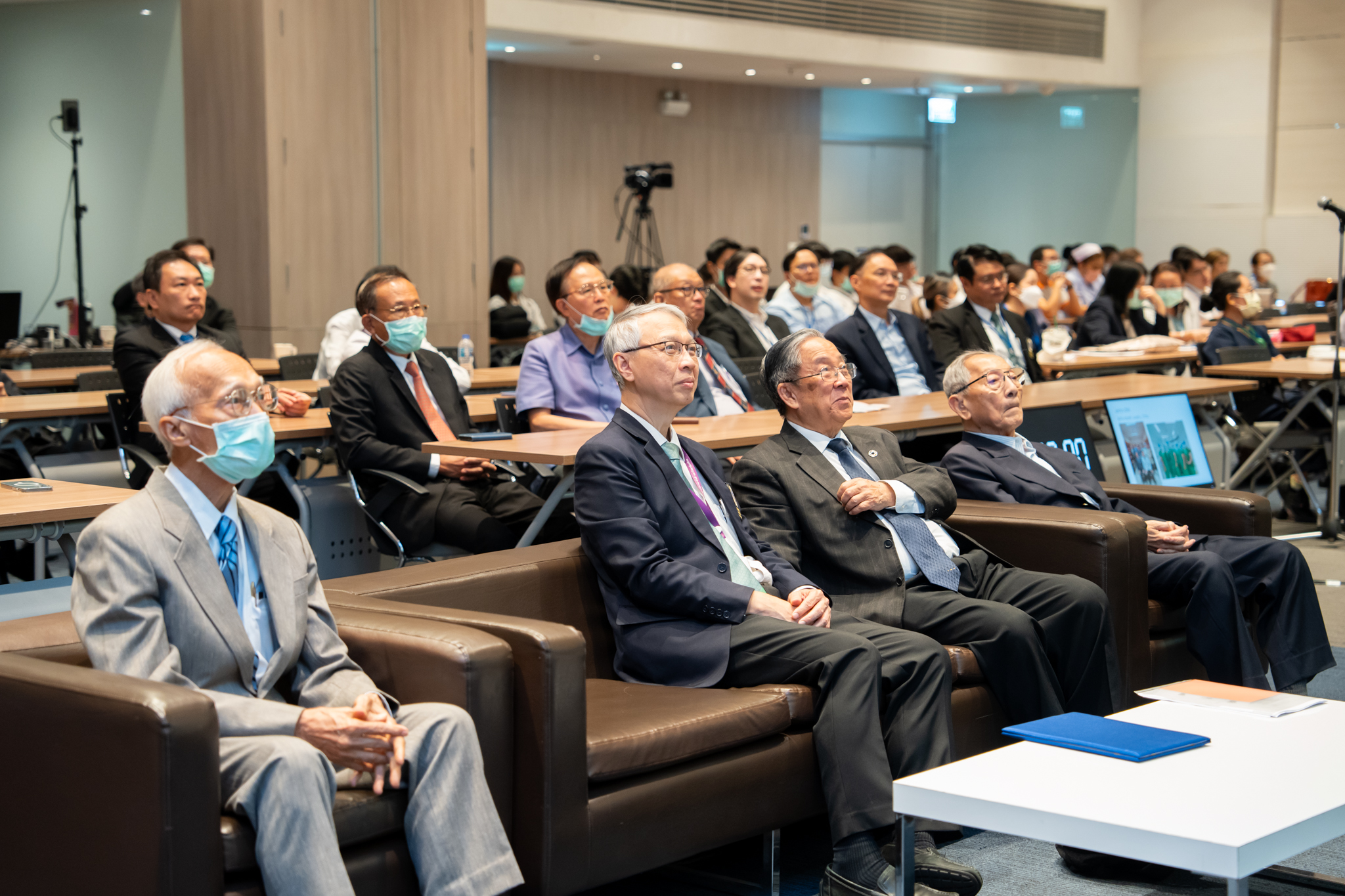 ปาฐกถา เปรม บุรี ครั้งที่ 20 และ 19th Ramathibodi Surgical Forum ปาฐกถา เปรม บุรี ครั้งที่ 20 และ 19th Ramathibodi Surgical Forum