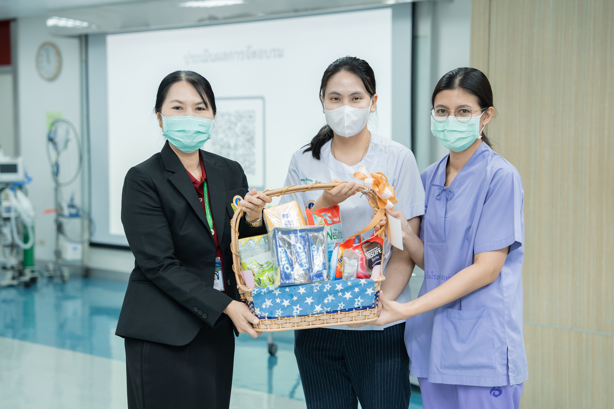 โครงการอบรมเชิงปฏิบัติการ เรื่อง การดูแลผู้ป่วยที่ใช้เครื่องช่วยหายใจ โครงการอบรมเชิงปฏิบัติการ เรื่อง การดูแลผู้ป่วยที่ใช้เครื่องช่วยหายใจ