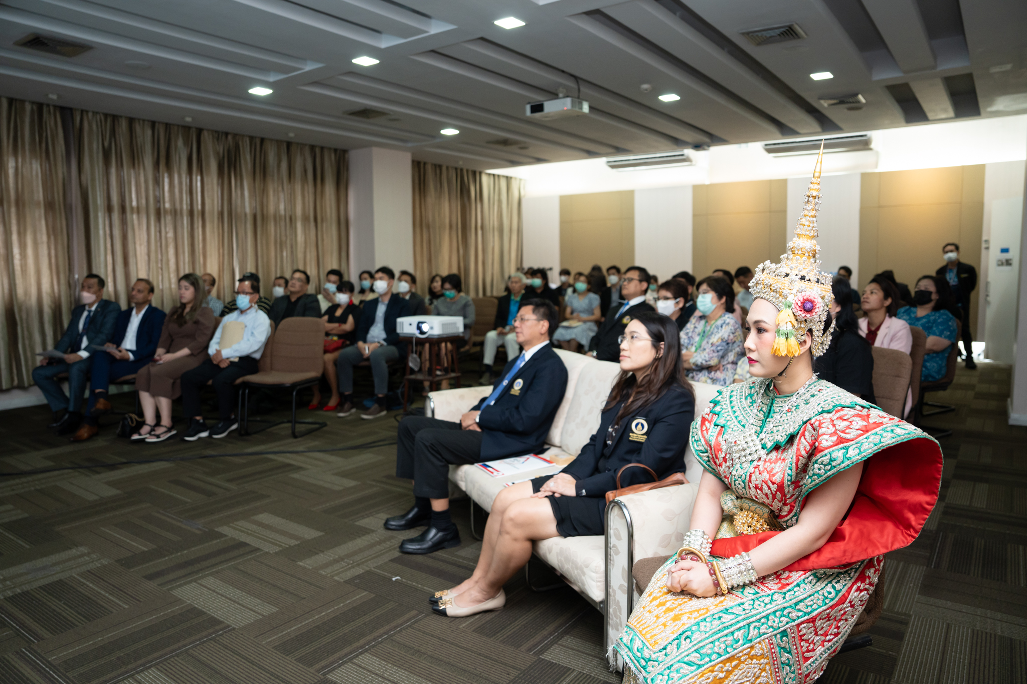 พิธีมอบโล่ประกาศเกียรติคุณให้แก่ บริษัท ห้าง ร้าน ที่เป็นผู้ขายดีเด่น ประจำปี 2565 (VENDOR BEST OF THE YEAR 2023) พิธีมอบโล่ประกาศเกียรติคุณให้แก่ บริษัท ห้าง ร้าน ที่เป็นผู้ขายดีเด่น ประจำปี 2565 (VENDOR BEST OF THE YEAR 2023)