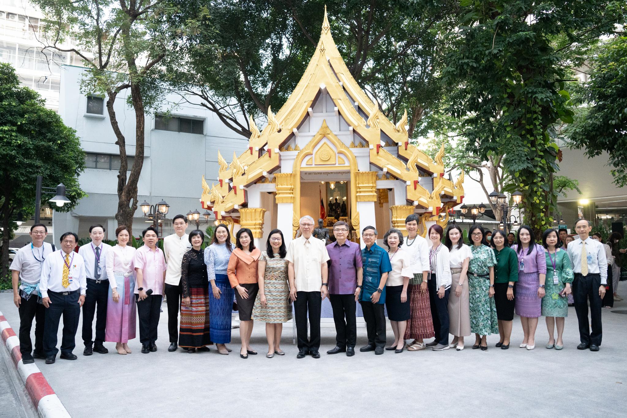 พิธีทำบุญตักบาตรเนื่องในโอกาสส่งท้ายปีเก่าต้อนรับปีใหม่ 2567 พิธีทำบุญตักบาตรเนื่องในโอกาสส่งท้ายปีเก่าต้อนรับปีใหม่ 2567