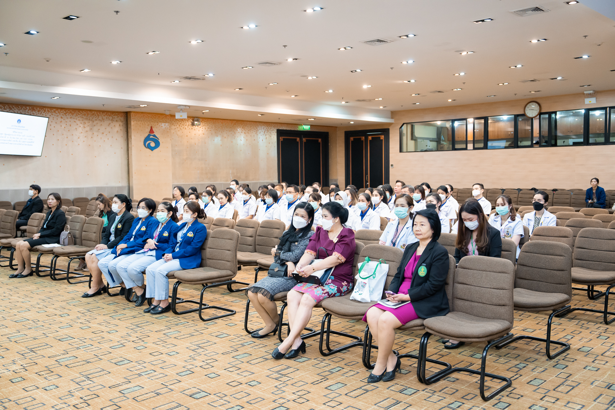 พิธีปิดการอบรม หลักสูตร "ผู้ดูแลผู้สูงอายุ 420 ชั่วโมง" รุ่นที่ 1 ประจำปี 2566 พิธีปิดการอบรม หลักสูตร "ผู้ดูแลผู้สูงอายุ 420 ชั่วโมง" รุ่นที่ 1 ประจำปี 2566