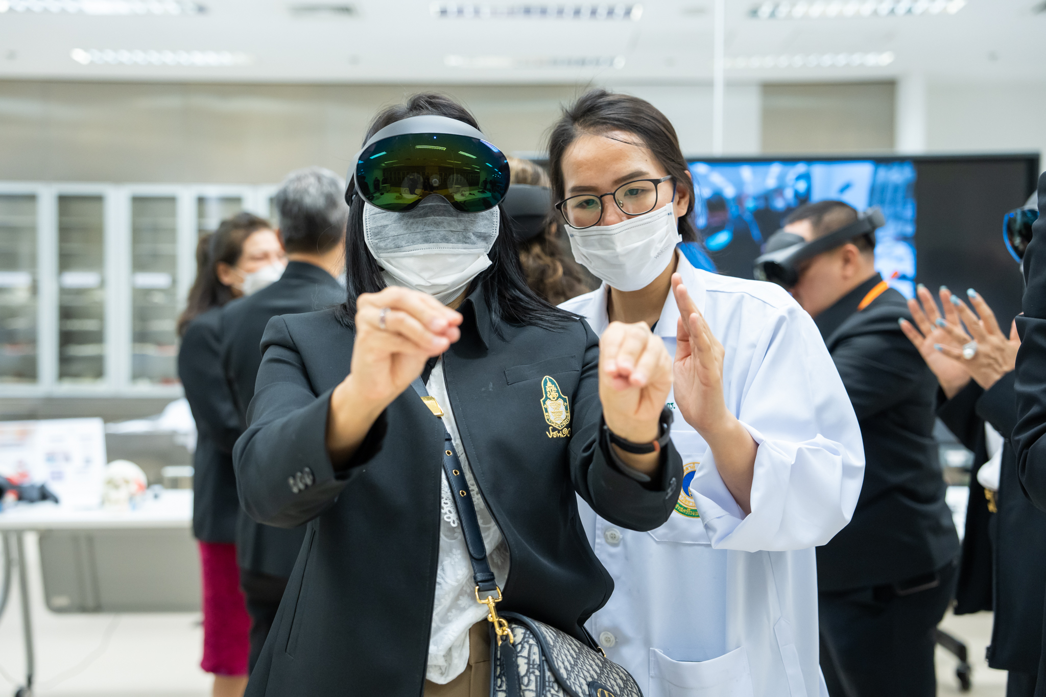 คณะนักศึกษาหลักสูตรประกาศนียบัตรธรรมาภิบาลทางการแพทย์สำหรับผู้บริหารระดับสูง (ปธพ.) รุ่นที่ 10 ศึกษาดูงานสถาบันการแพทย์จักรีนฤบดินทร์ คณะแพทยศาสตร์โรงพยาบาลรามาธิบดี มหาวิทยาลัยมหิดล คณะนักศึกษาหลักสูตรประกาศนียบัตรธรรมาภิบาลทางการแพทย์สำหรับผู้บริหารระดับสูง (ปธพ.) รุ่นที่ 10 ศึกษาดูงานสถาบันการแพทย์จักรีนฤบดินทร์ คณะแพทยศาสตร์โรงพยาบาลรามาธิบดี มหาวิทยาลัยมหิดล